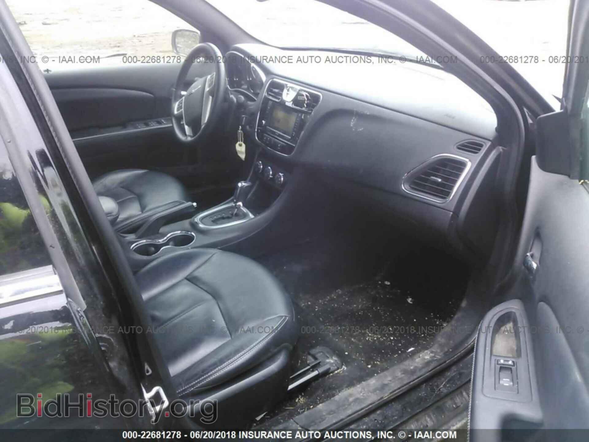 2011 Chrysler 200 - VIN: 1C3BC2FB4BN598236 - Фото 5