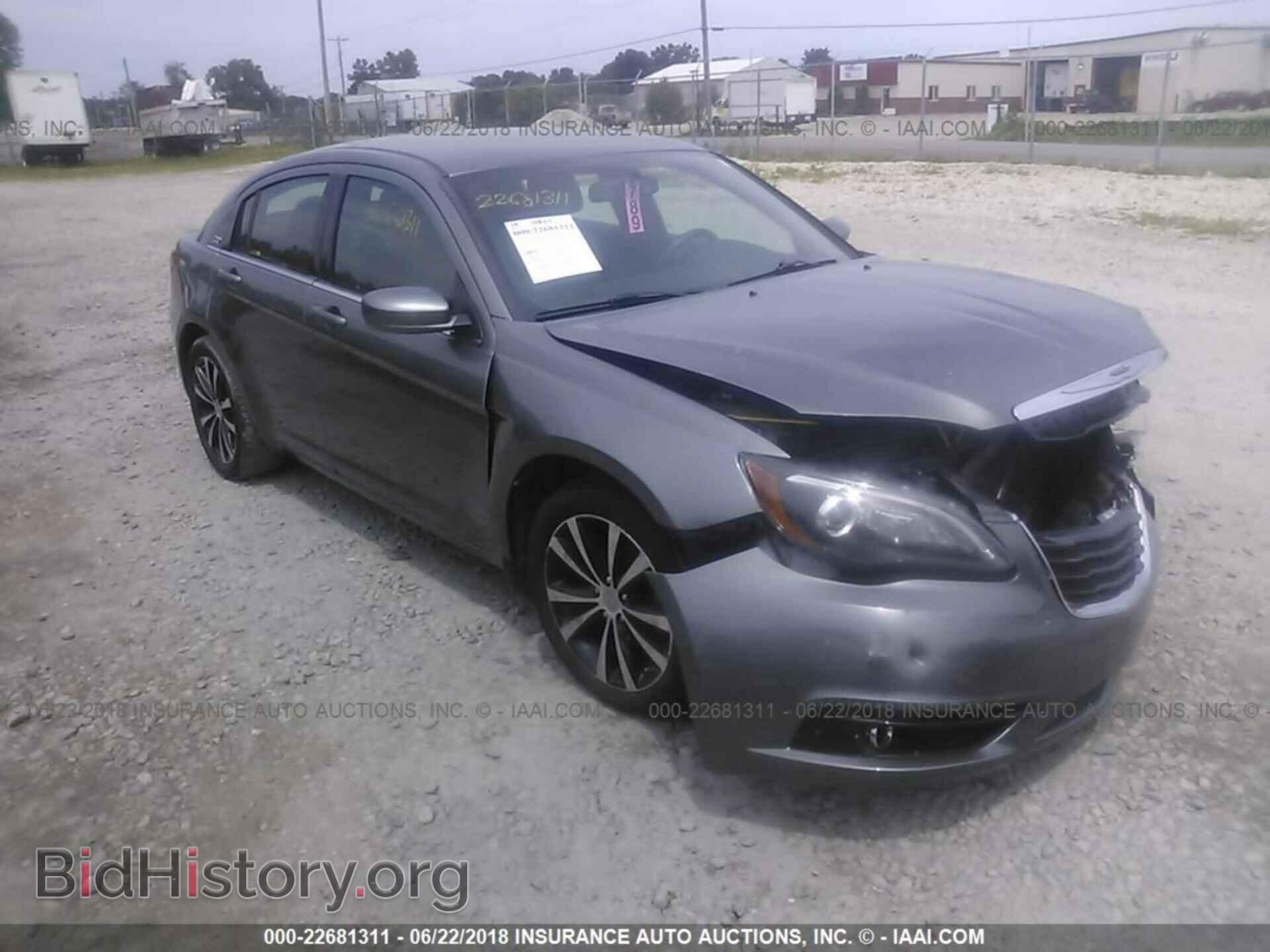 Photo 1C3CCBCG3DN585565 - Chrysler 200 2013