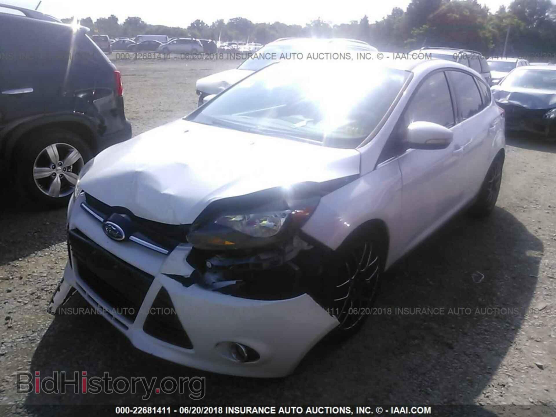 2012 Ford Focus - VIN: 1FAHP3N25CL298919 - Photo 2