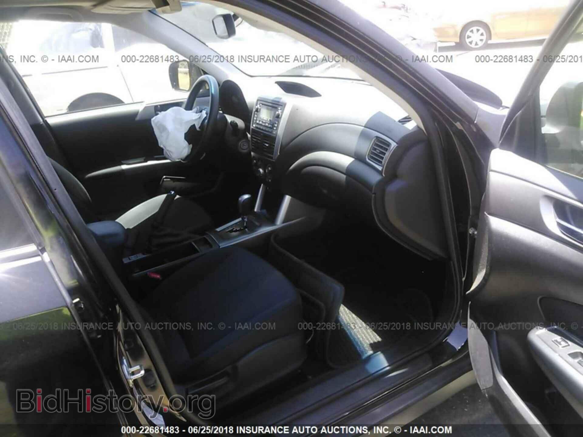 2011 Subaru Forester - VIN: JF2SHADCXBH711786 - Фото 5