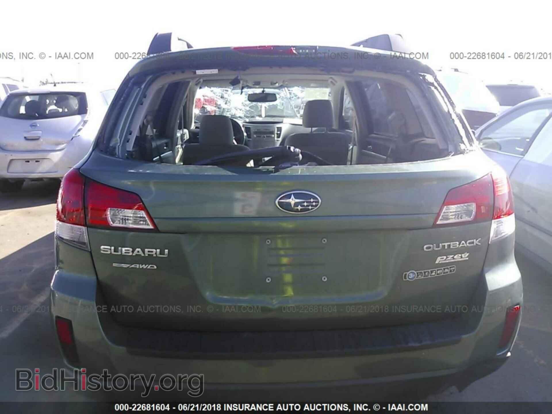 2011 Subaru Outback - VIN: 4S4BRBCC8B3406802 - Photo 6