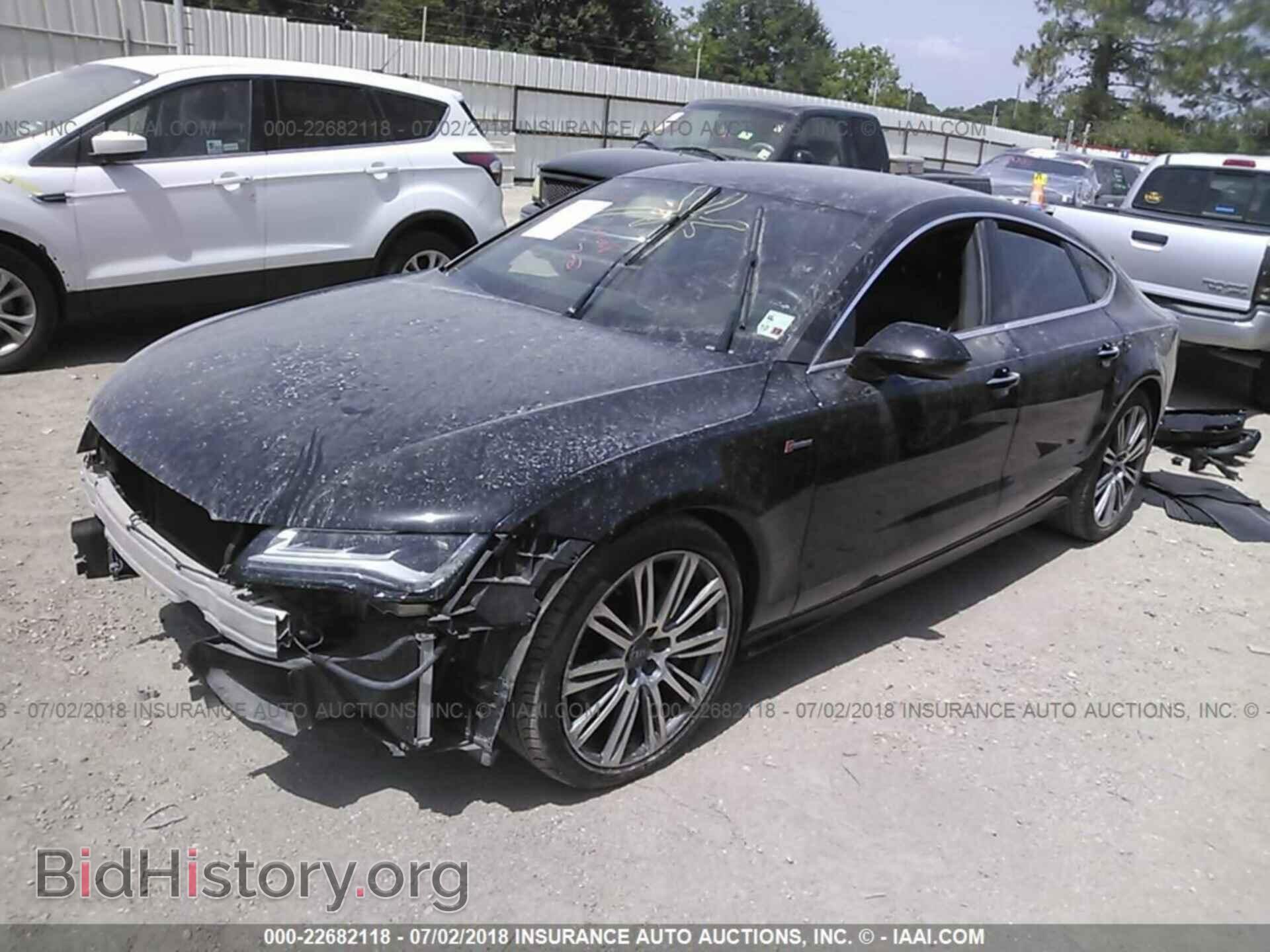2014 Audi A7 - VIN: WAU2GAFC8EN072809 - Photo 2