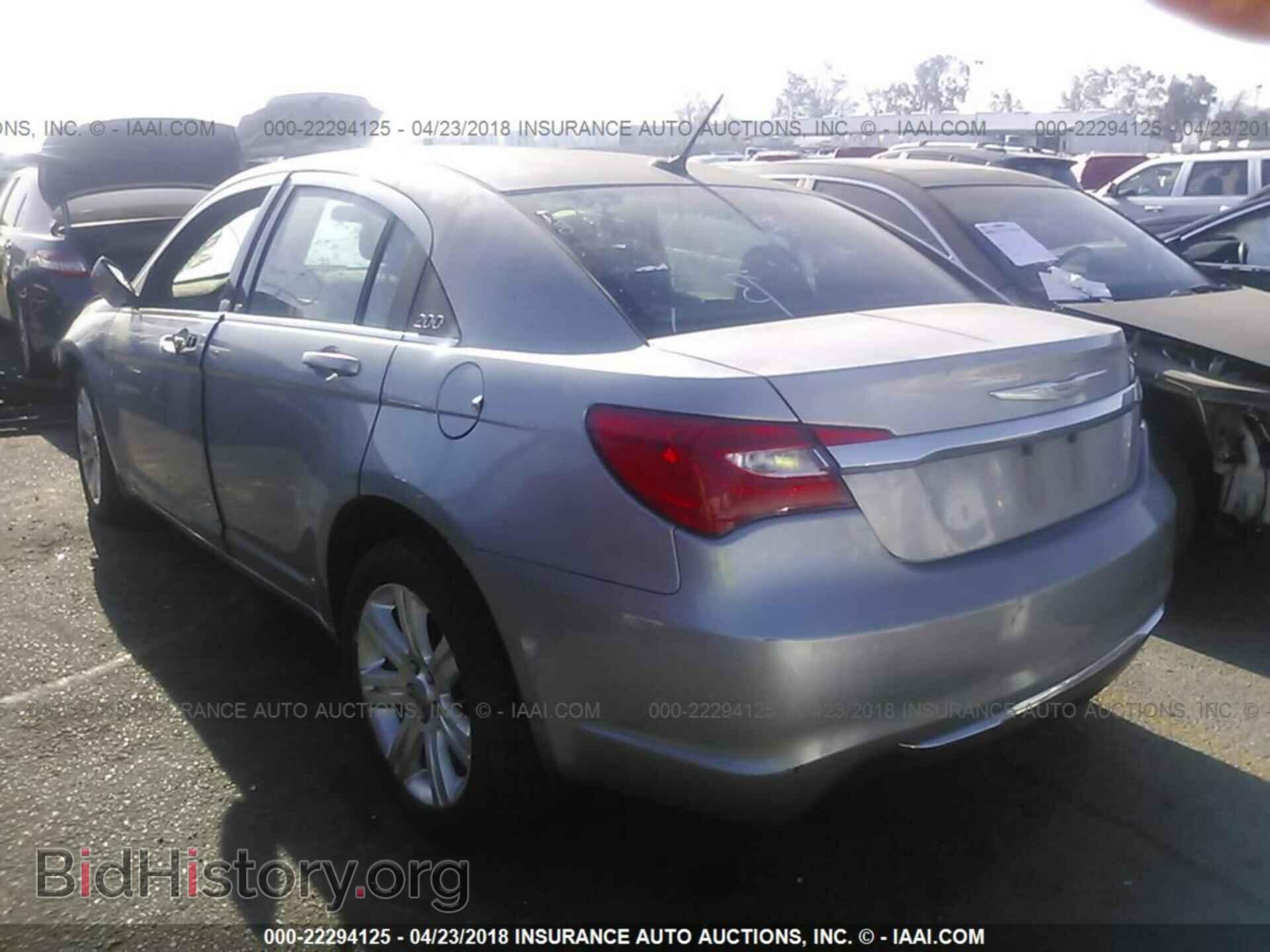 2013 CHRYSLER 200 - VIN: 1C3CCBAB0DN647737 - Фото 3