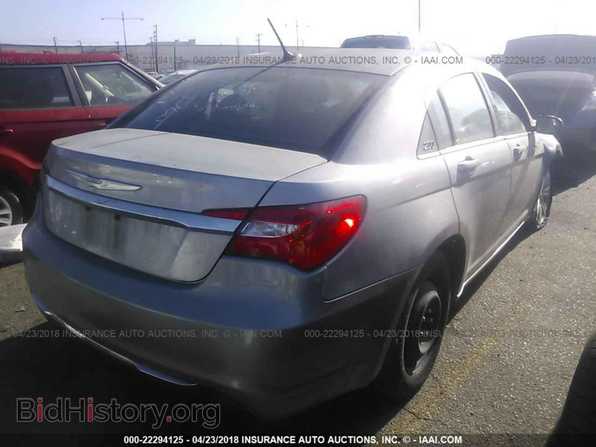 2013 CHRYSLER 200 - VIN: 1C3CCBAB0DN647737 - Фото 4