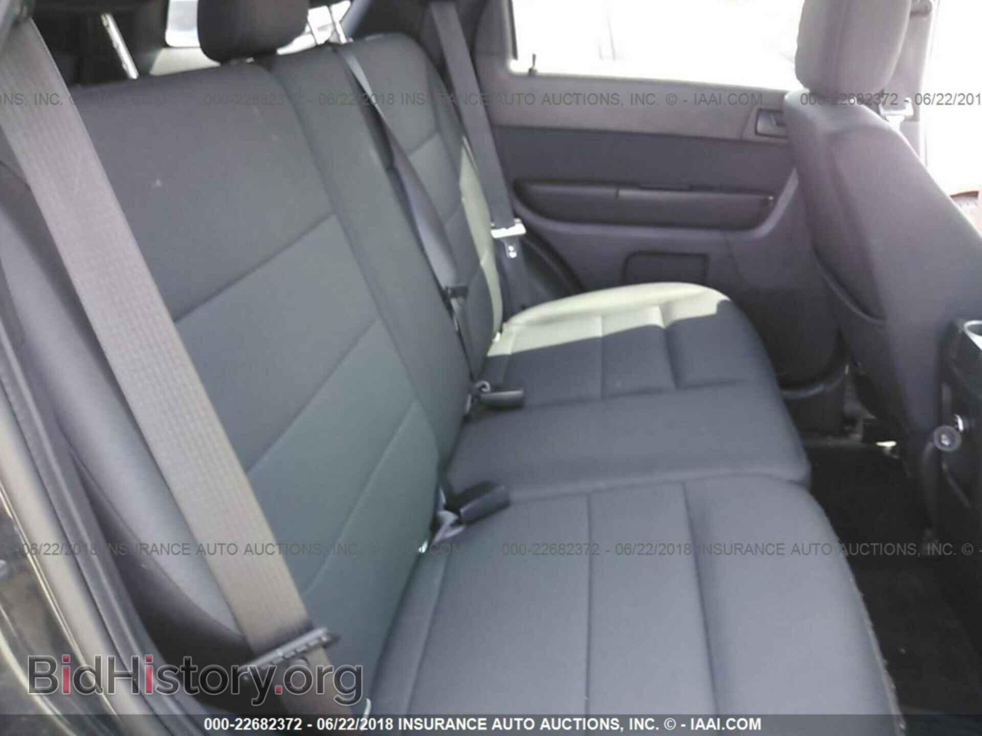 2012 Ford Escape - VIN: 1FMCU9DG3CKA24617 - Photo 8