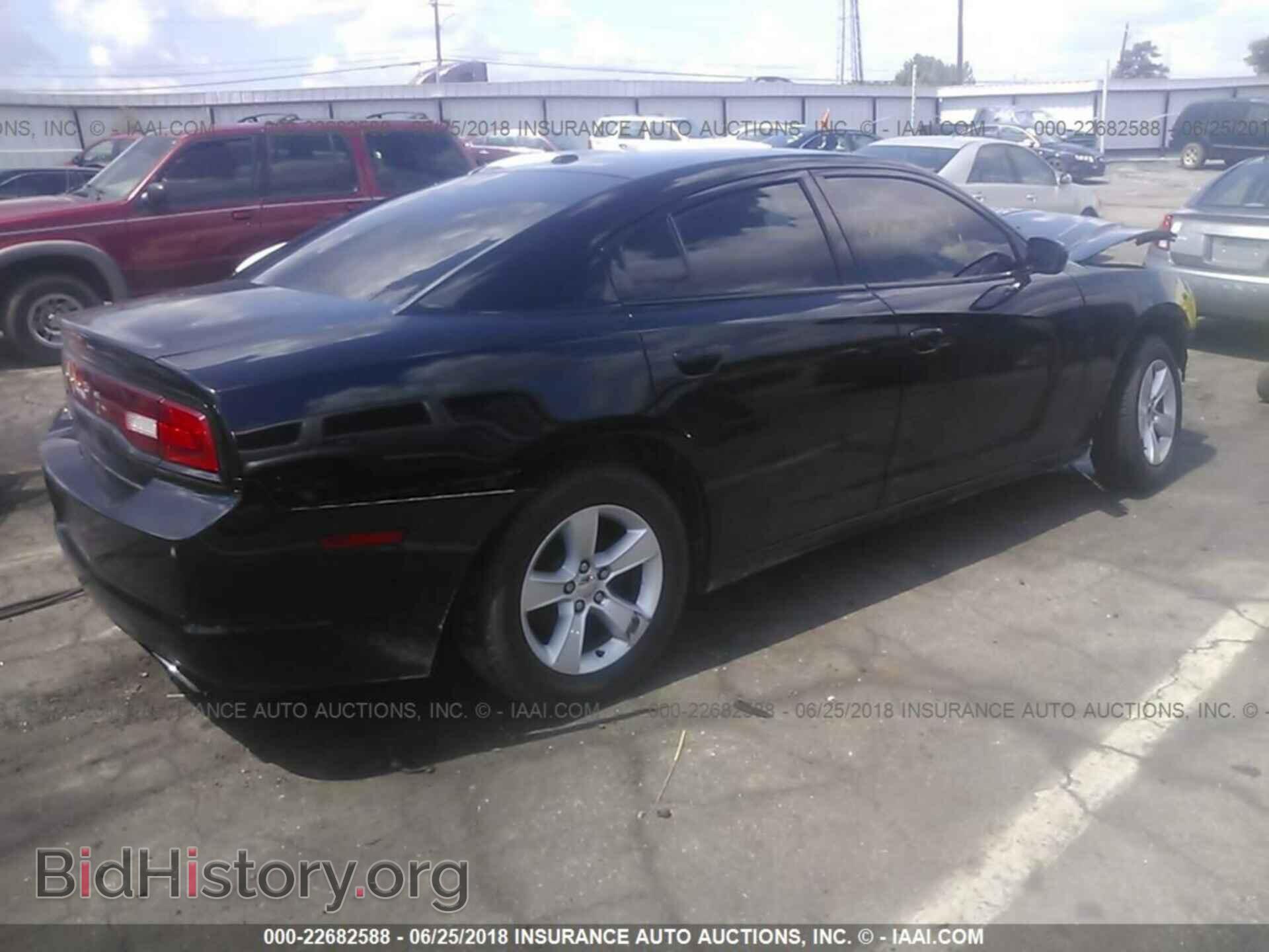 2012 Dodge Charger - VIN: 2C3CDXBGXCH203616 - Фото 4