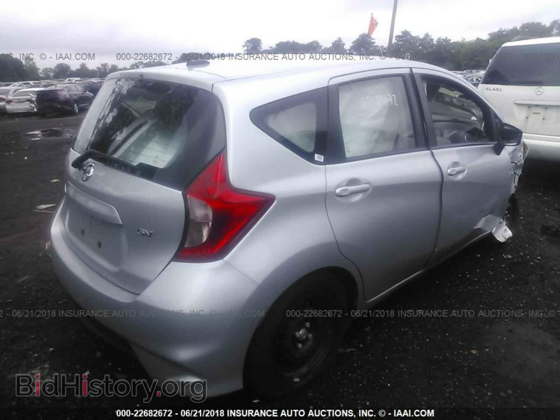 2017 Nissan Versa note - VIN: 3N1CE2CP9HL359528 - Фото 4