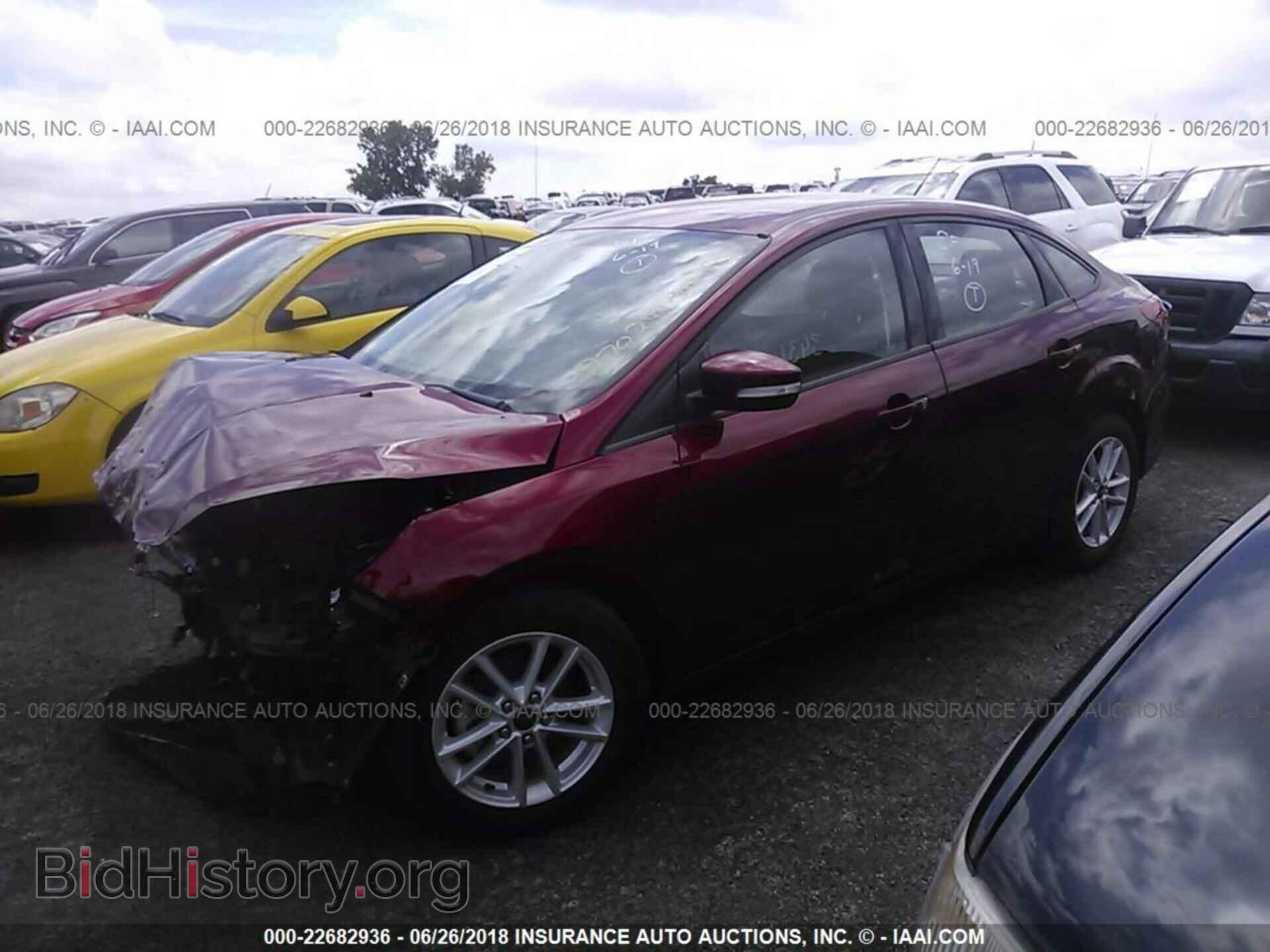 2017 Ford Focus - VIN: 1FADP3F26HL270244 - Фото 2