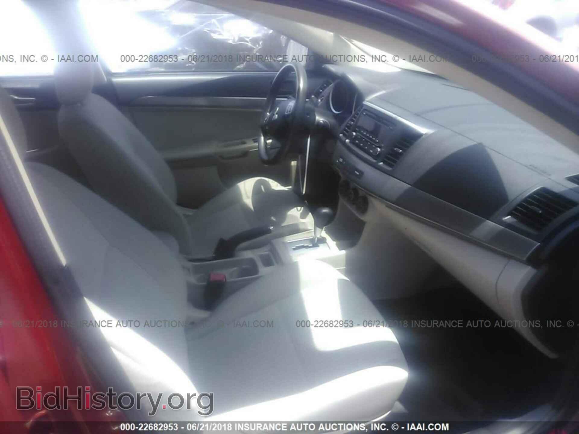 2014 Mitsubishi Lancer - VIN: JA32U2FUXEU016482 - Фото 5