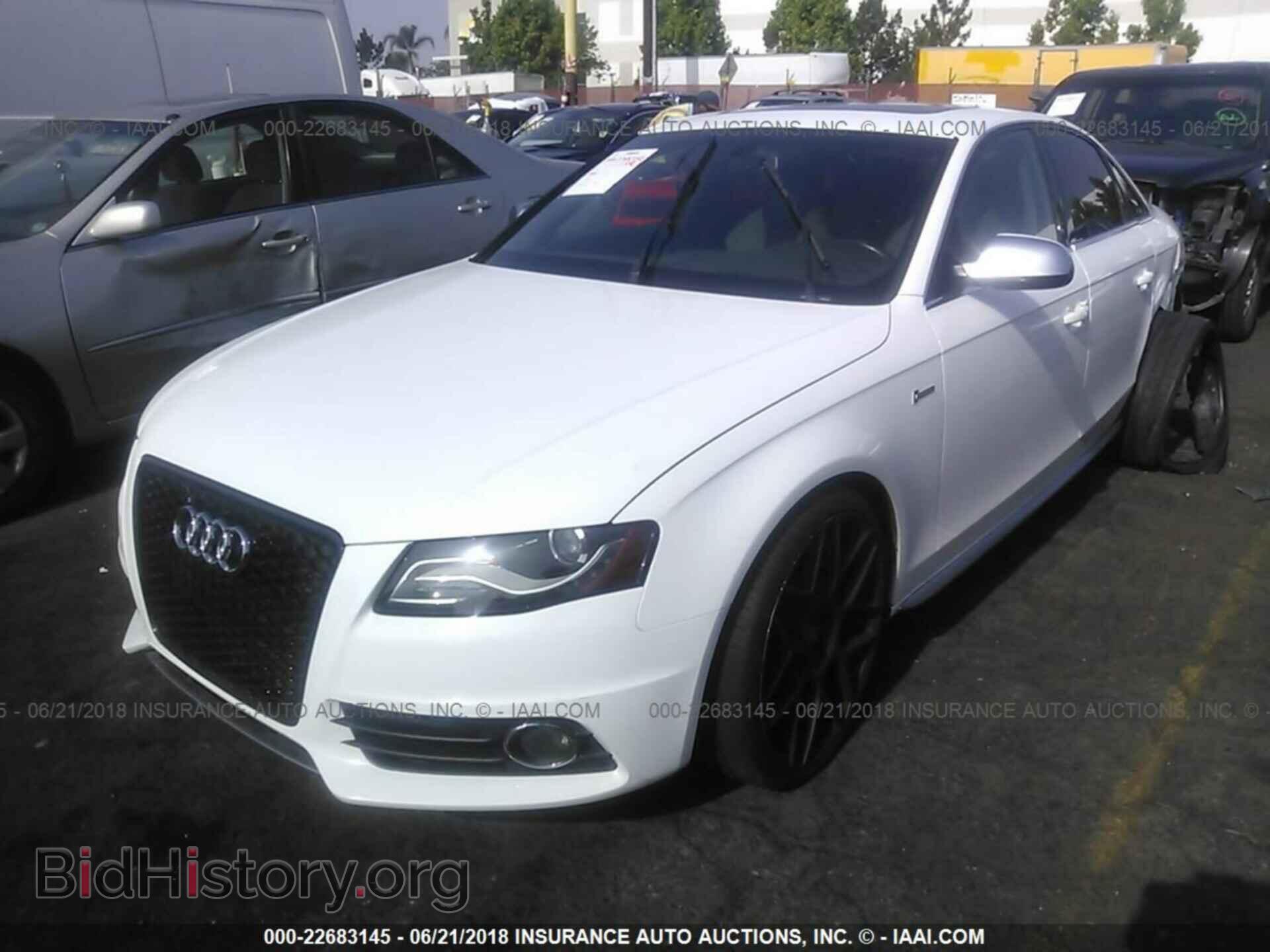 2011 Audi S4 - VIN: WAUDGAFL7BA050411 - Фото 2