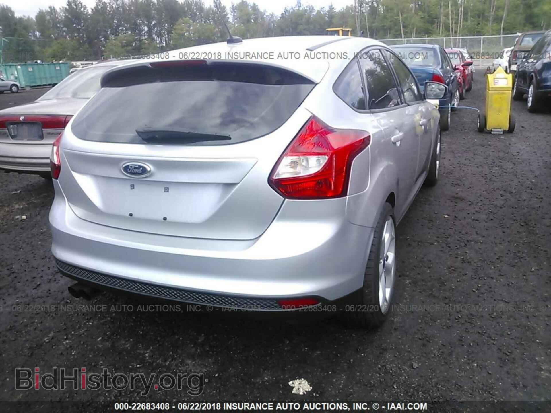 2012 Ford Focus - VIN: 1FAHP3K24CL417788 - Photo 4