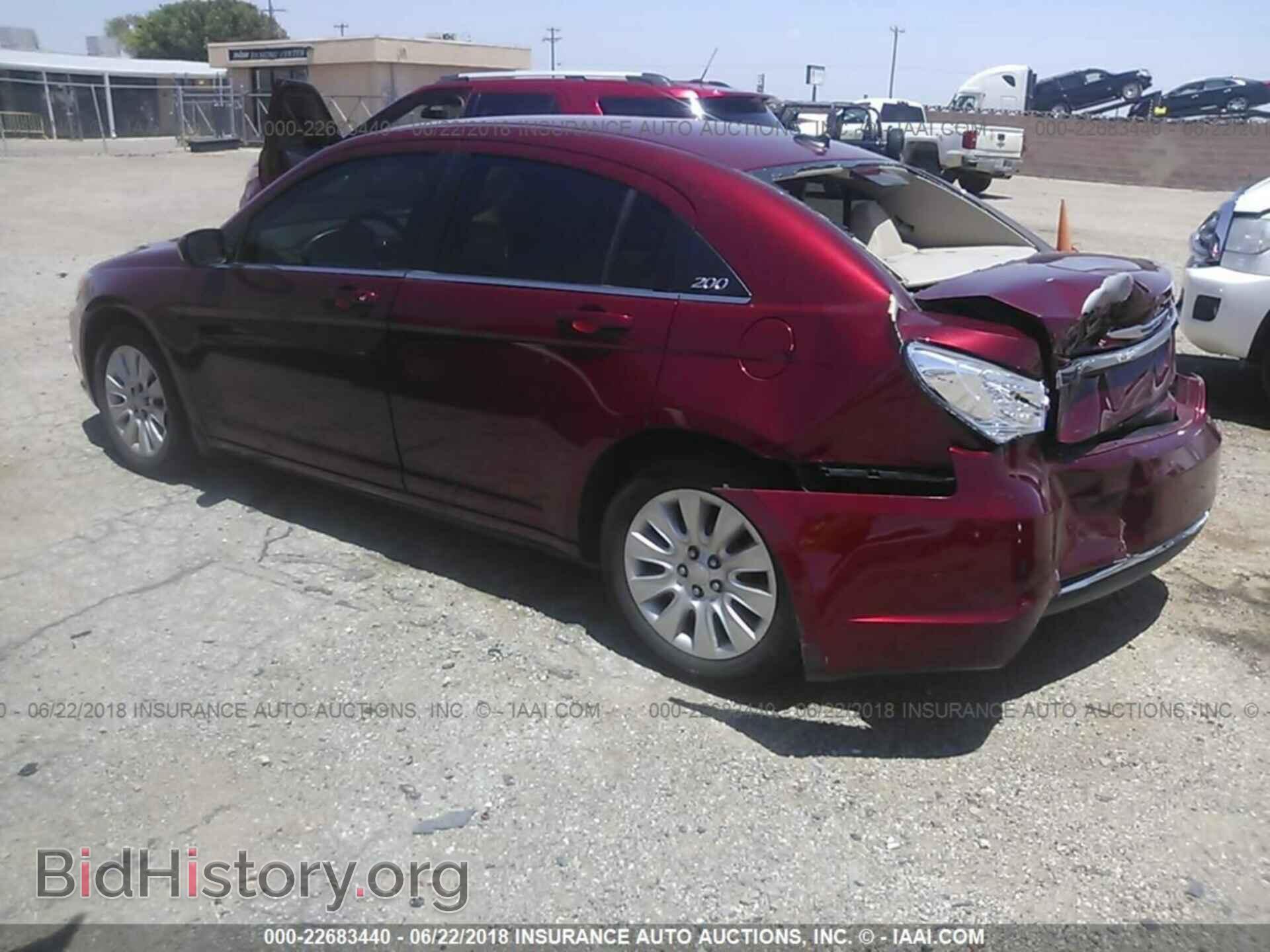 2013 Chrysler 200 - VIN: 1C3CCBAB1DN561143 - Фото 3