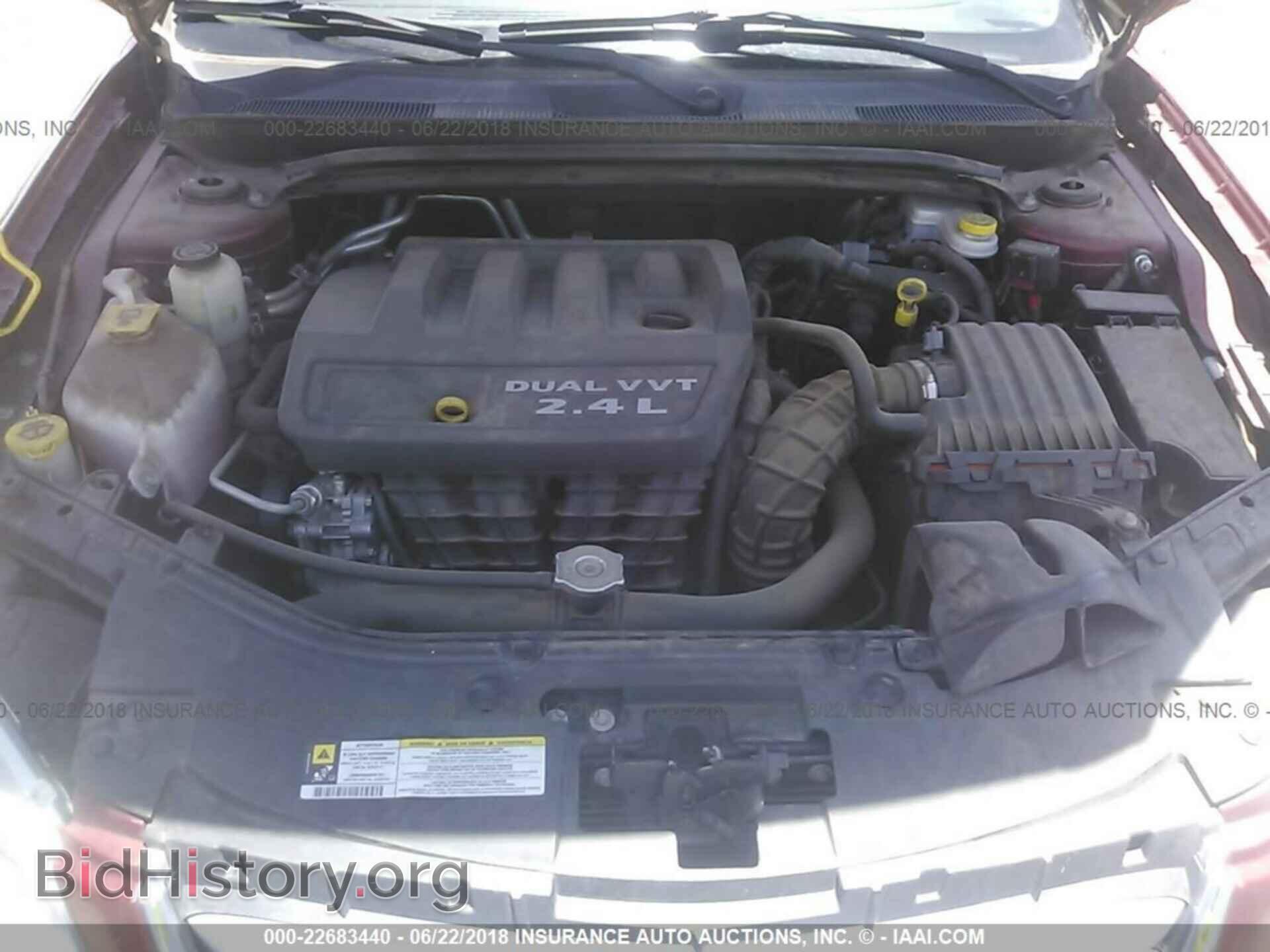 2013 Chrysler 200 - VIN: 1C3CCBAB1DN561143 - Фото 10