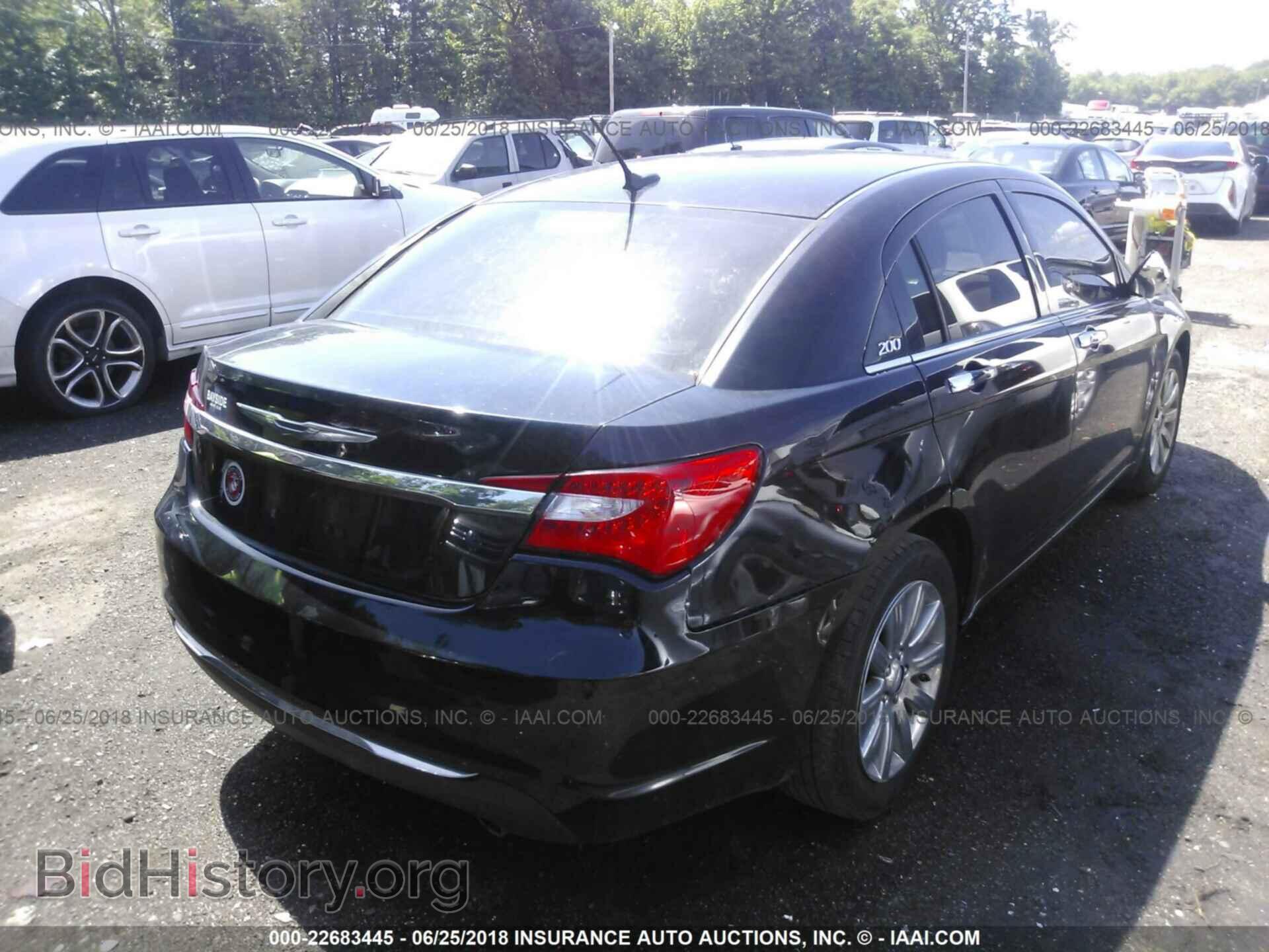 2011 Chrysler 200 - VIN: 1C3BC1FG5BN604681 - Фото 4