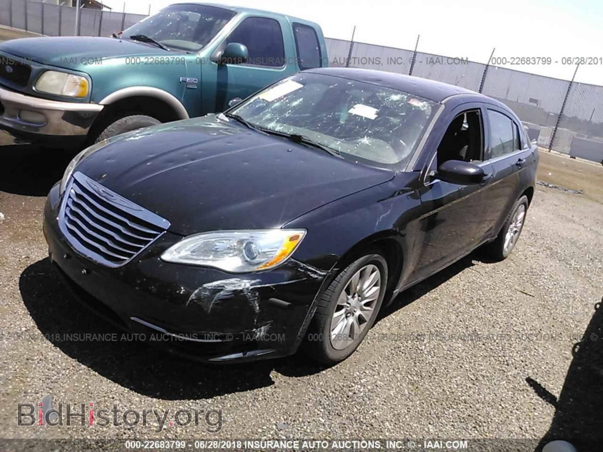 2012 Chrysler 200 - VIN: 1C3CCBAB6CN292149 - Фото 2