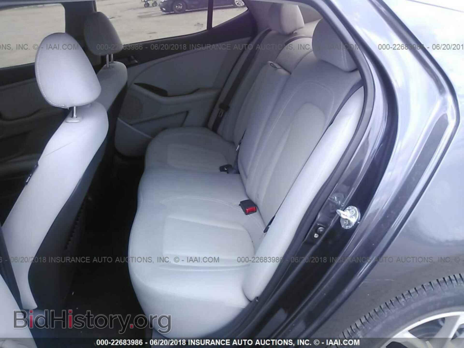 2011 Kia Optima - VIN: KNAGM4A71B5111052 - Photo 8