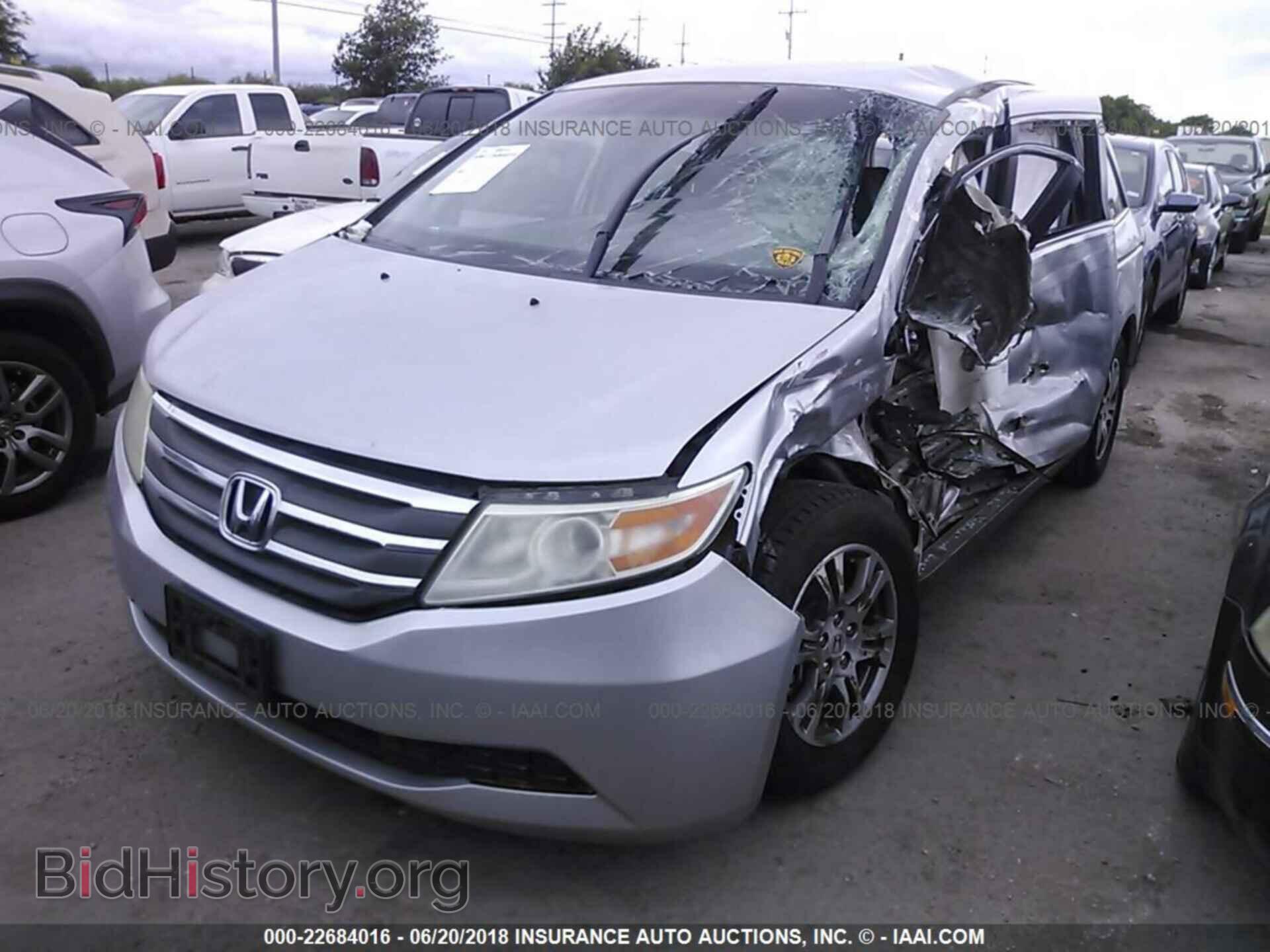 2012 Honda Odyssey - VIN: 5FNRL5H41CB008892 - Фото 2