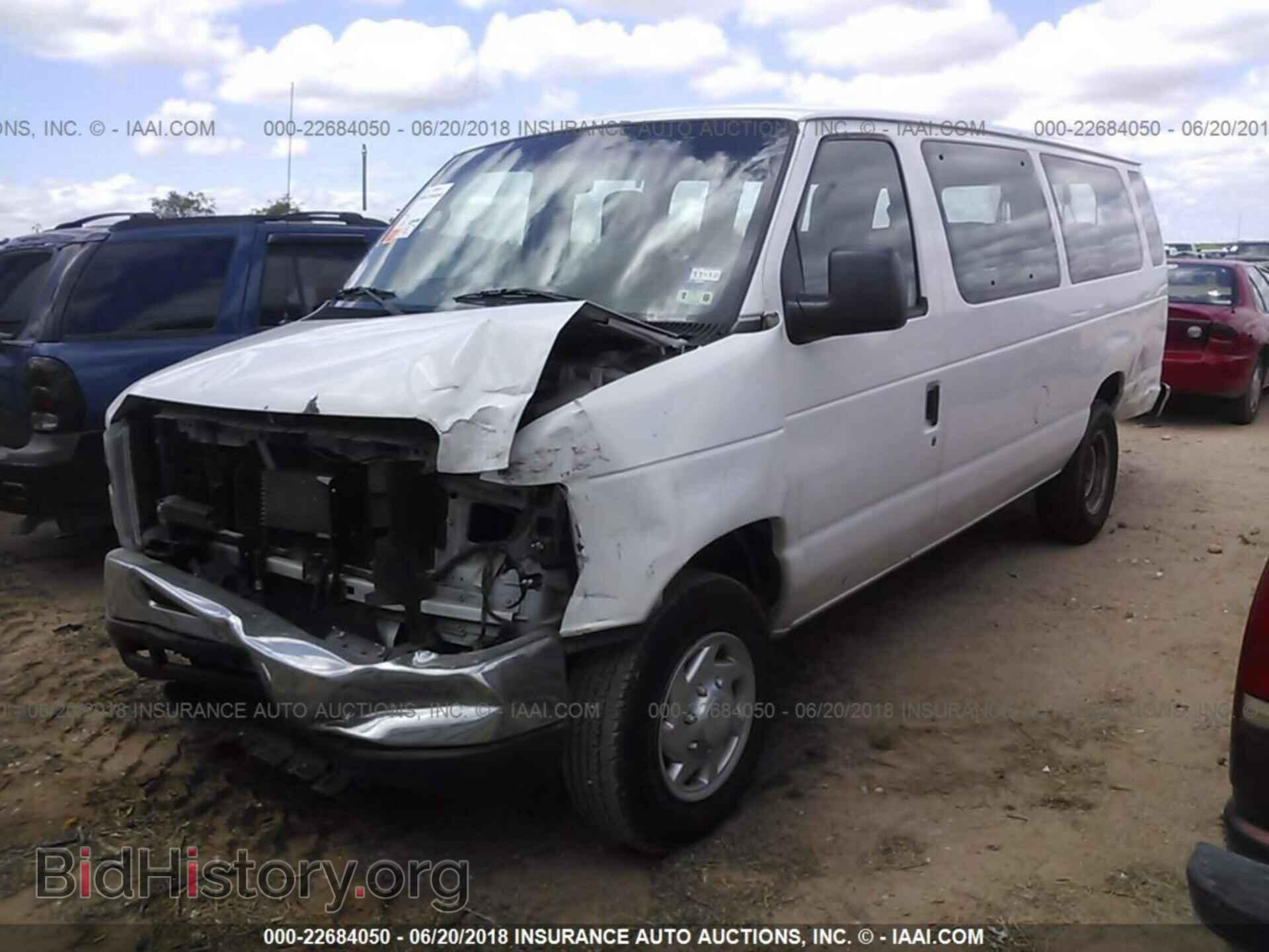 2011 Ford Econoline - VIN: 1FBSS3BLXBDA01331 - Фото 2