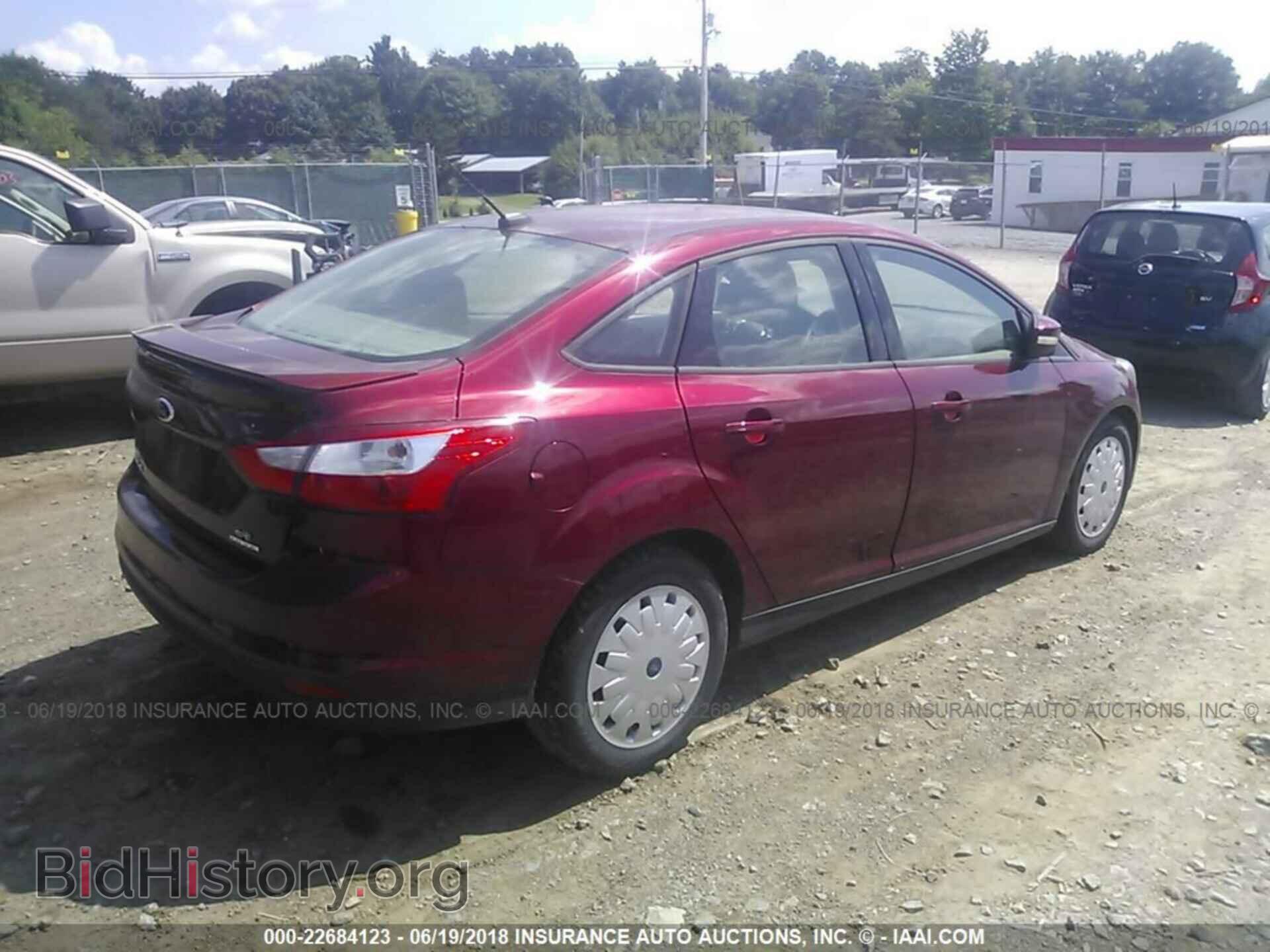 2013 Ford Focus - VIN: 1FADP3F20DL207456 - Photo 4