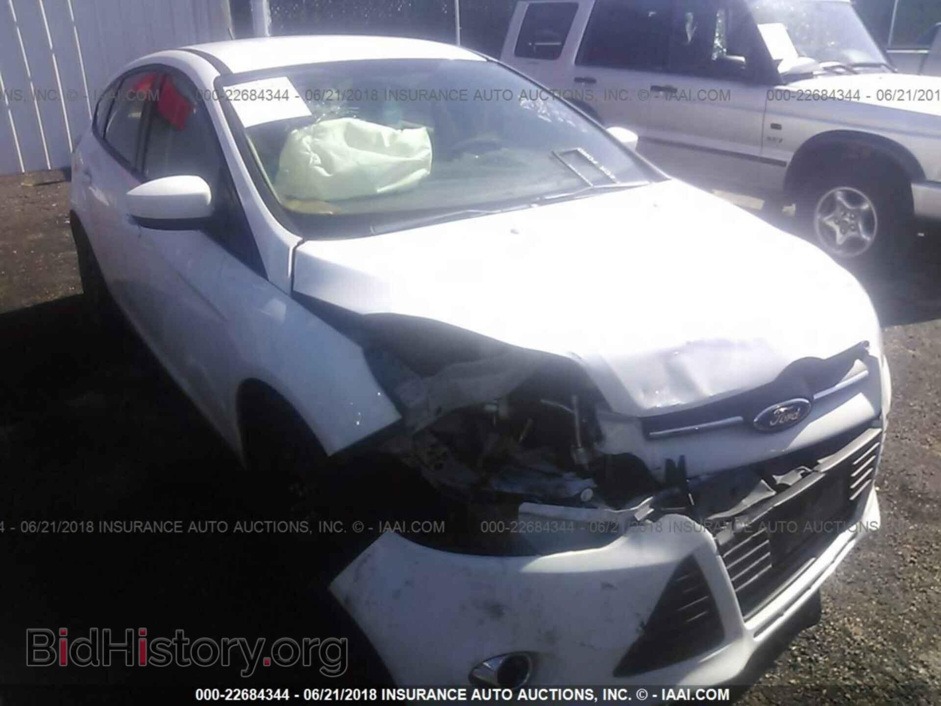 Photo 1FAHP3K26CL119758 - Ford Focus 2012