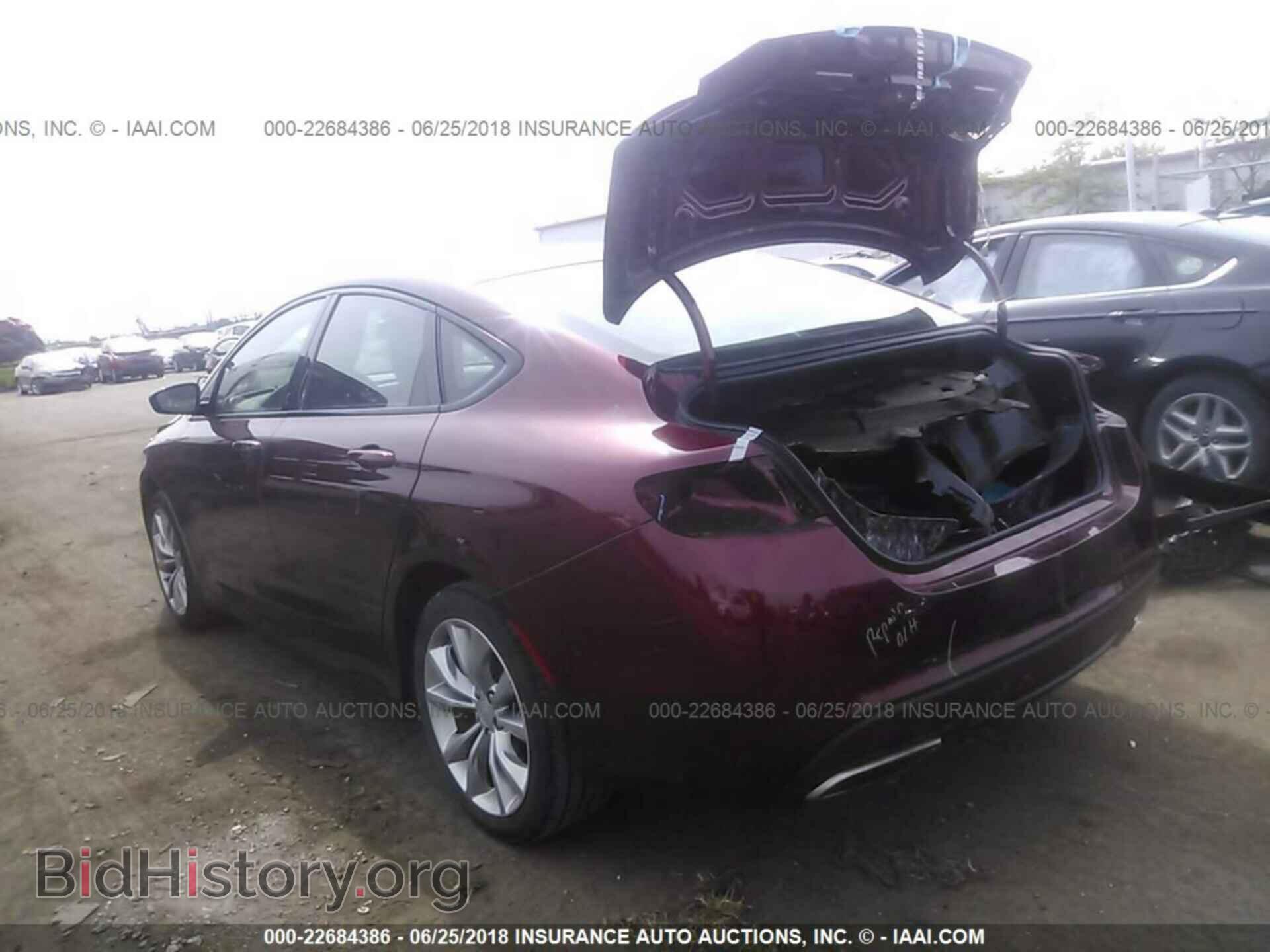 2015 Chrysler 200 - VIN: 1C3CCCBB0FN705188 - Фото 3