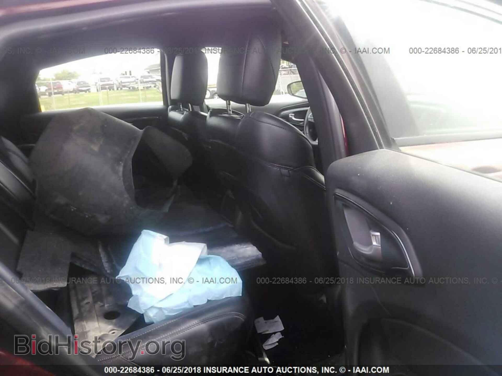 2015 Chrysler 200 - VIN: 1C3CCCBB0FN705188 - Фото 8