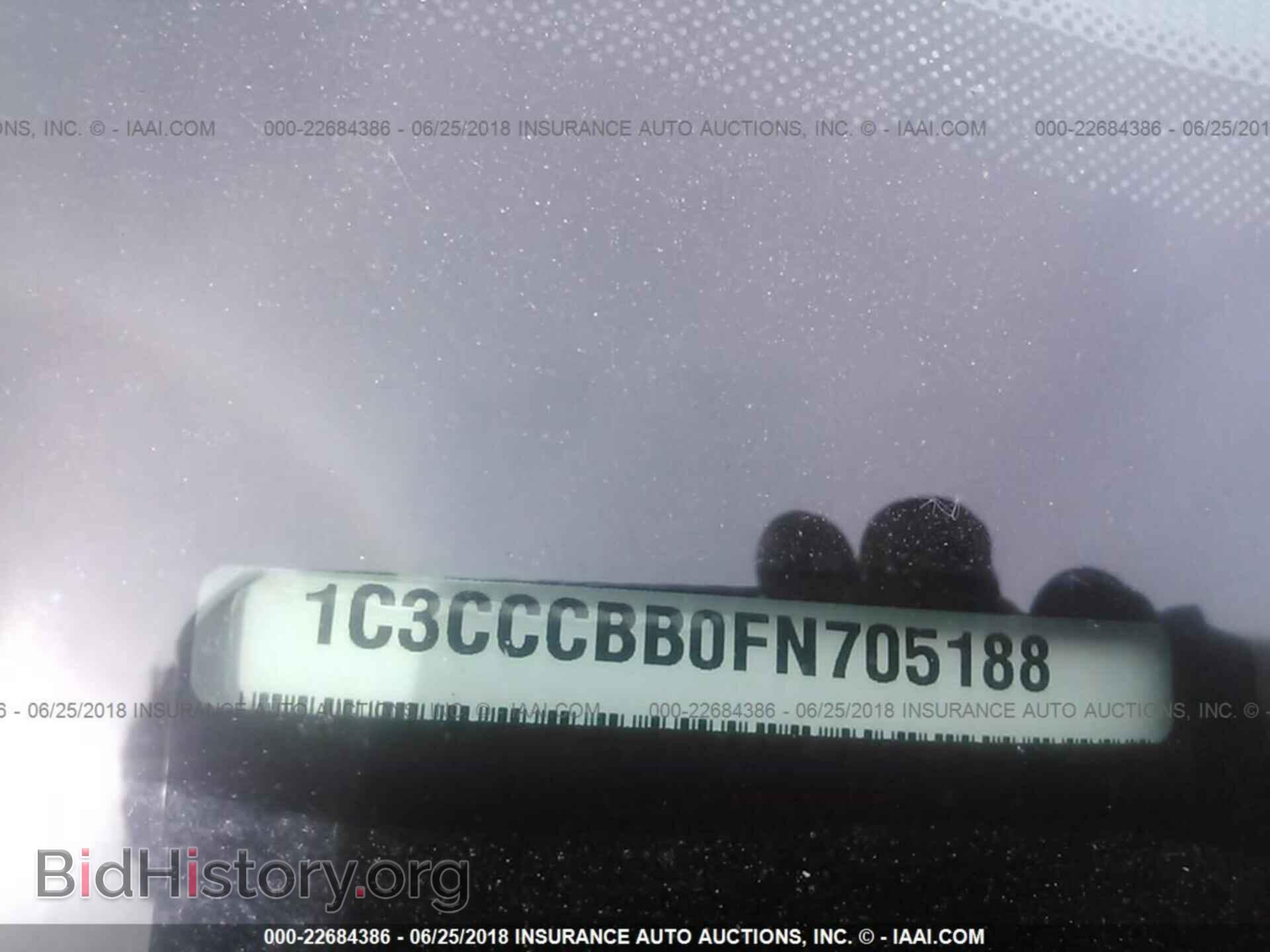 2015 Chrysler 200 - VIN: 1C3CCCBB0FN705188 - Фото 9
