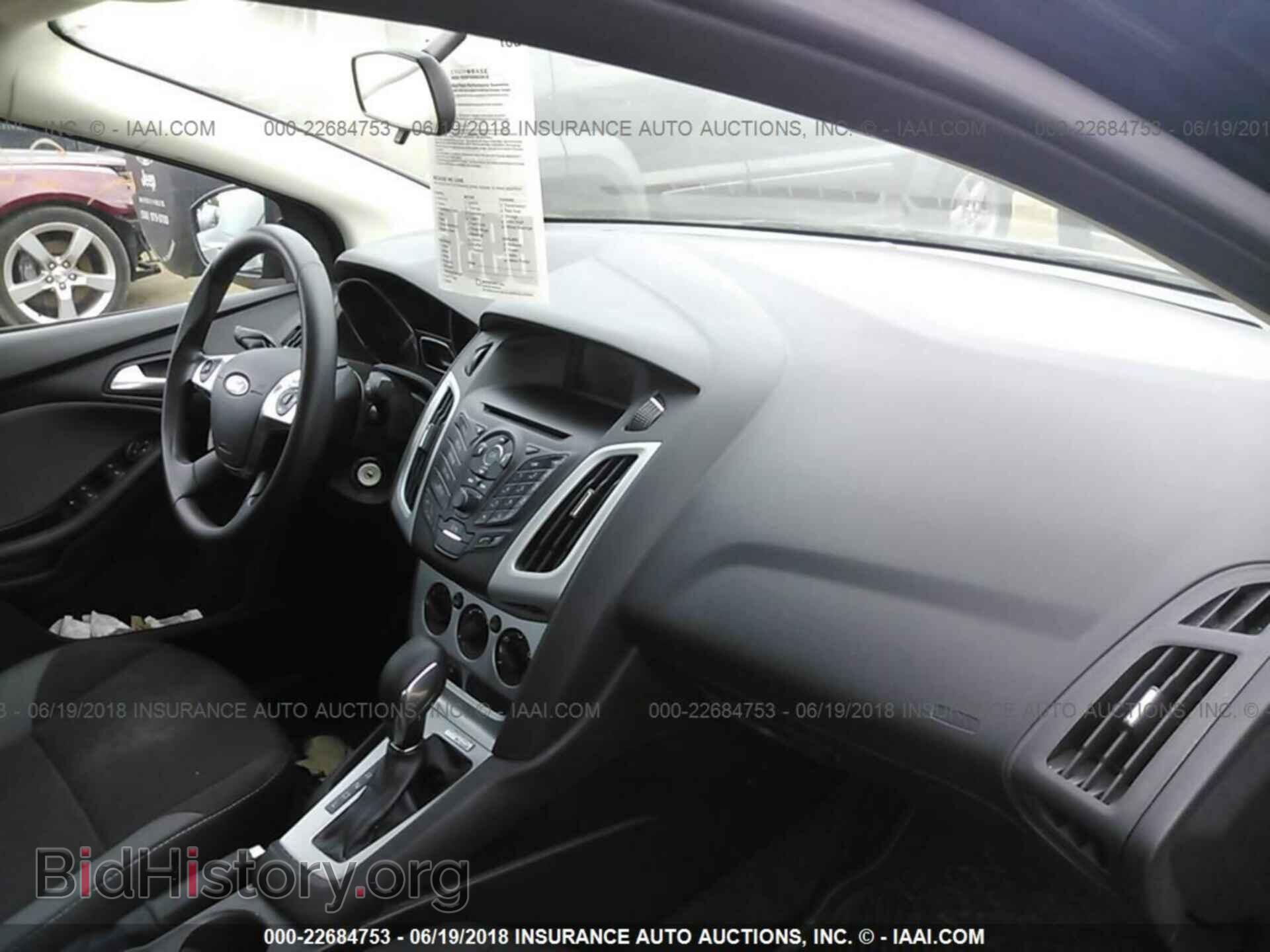 2014 Ford Focus - VIN: 1FADP3F22EL371583 - Фото 5
