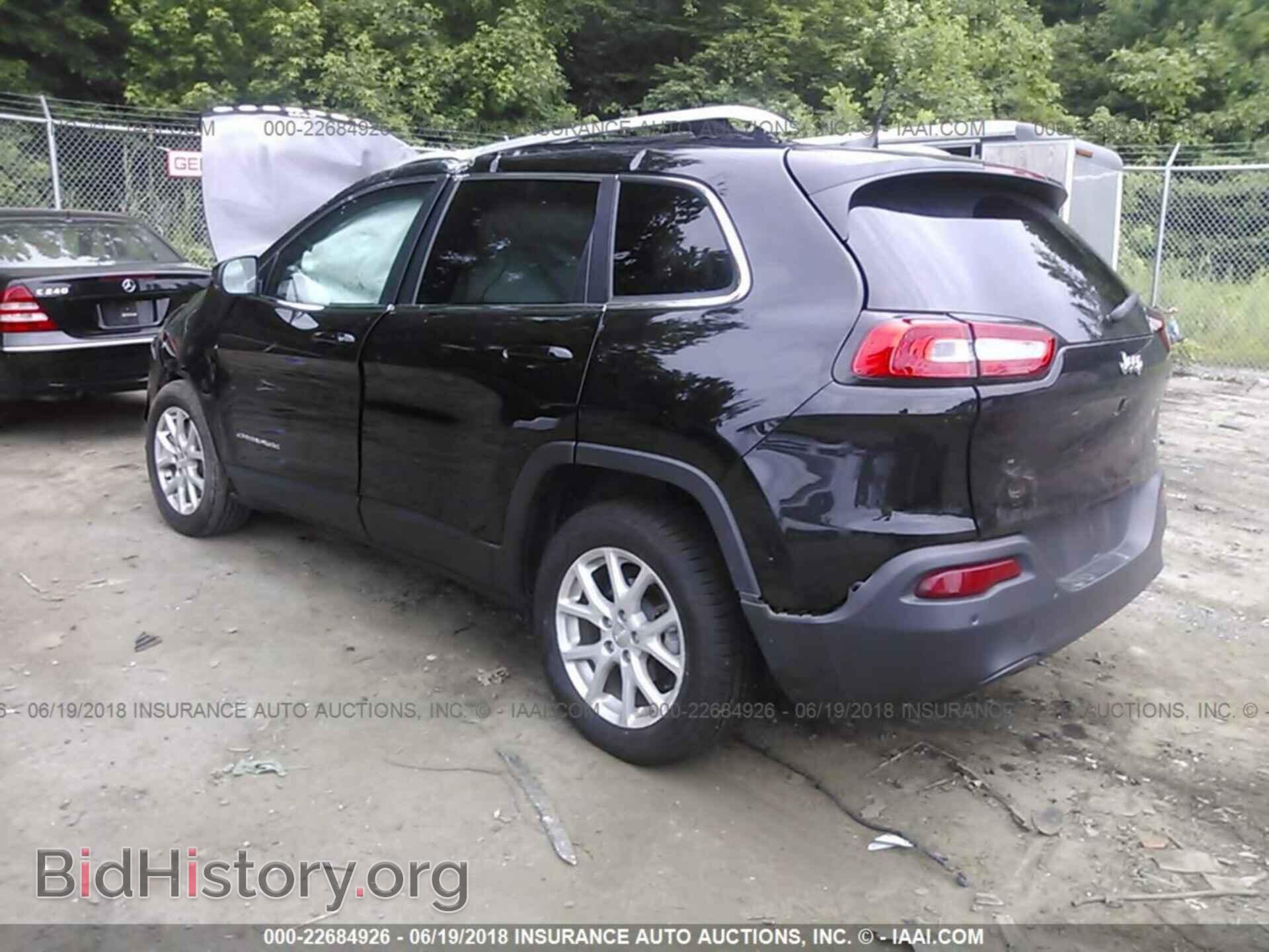 2017 Jeep Cherokee - VIN: 1C4PJLCB9HW662517 - Фото 3