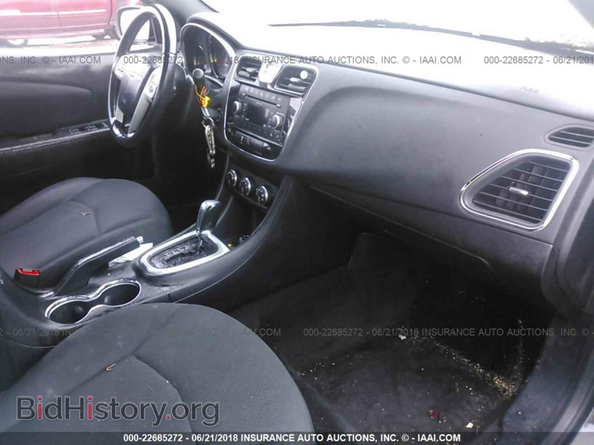 2011 CHRYSLER 200 - VIN: 1C3BC1FB3BN500470 - Photo 5