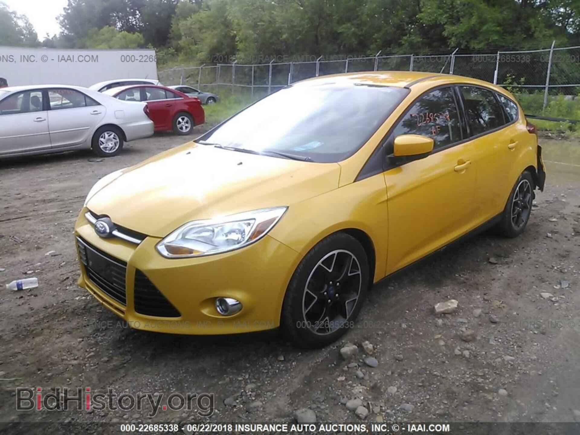 2012 Ford Focus - VIN: 1FAHP3K25CL227529 - Photo 2