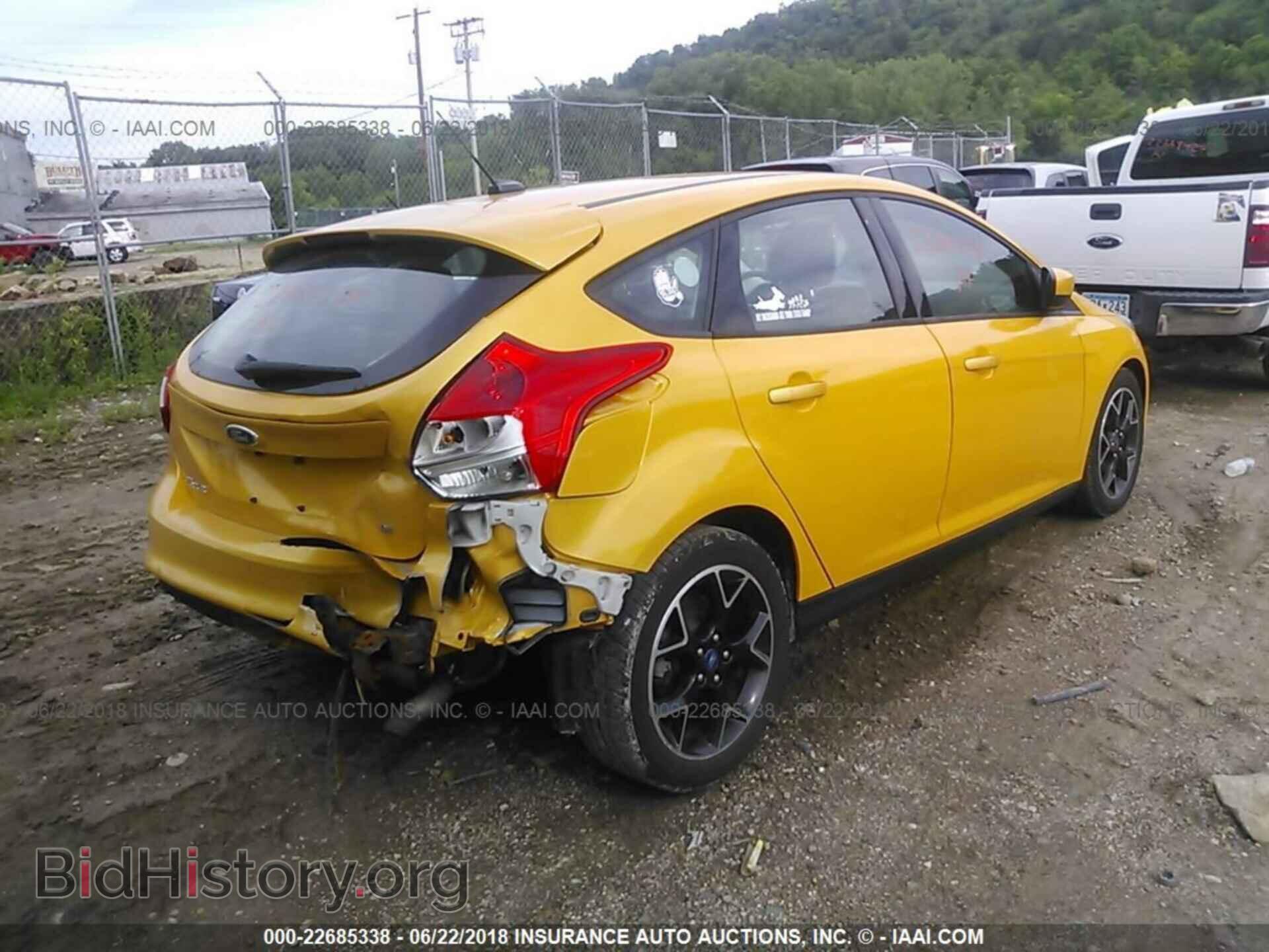 2012 Ford Focus - VIN: 1FAHP3K25CL227529 - Photo 4