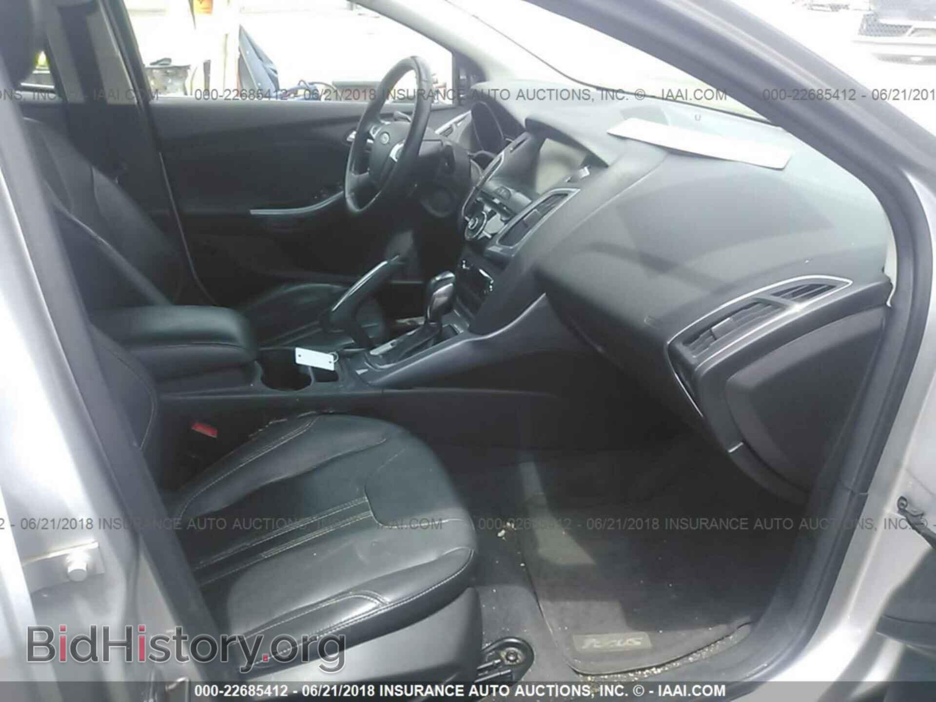 2012 Ford Focus - VIN: 1FAHP3J20CL390106 - Фото 5