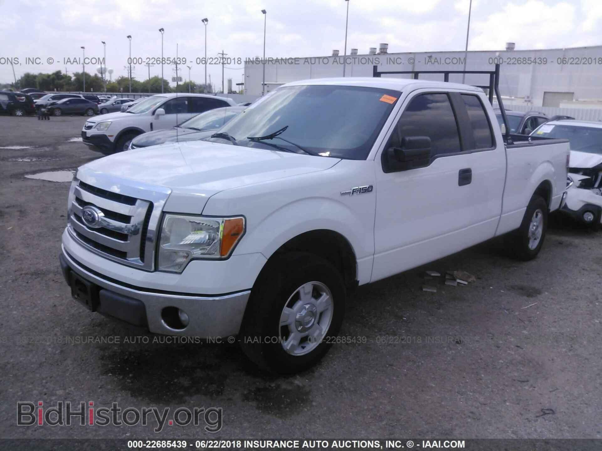 2011 Ford F150 - VIN: 1FTFX1CF4BFB78246 - Photo 2