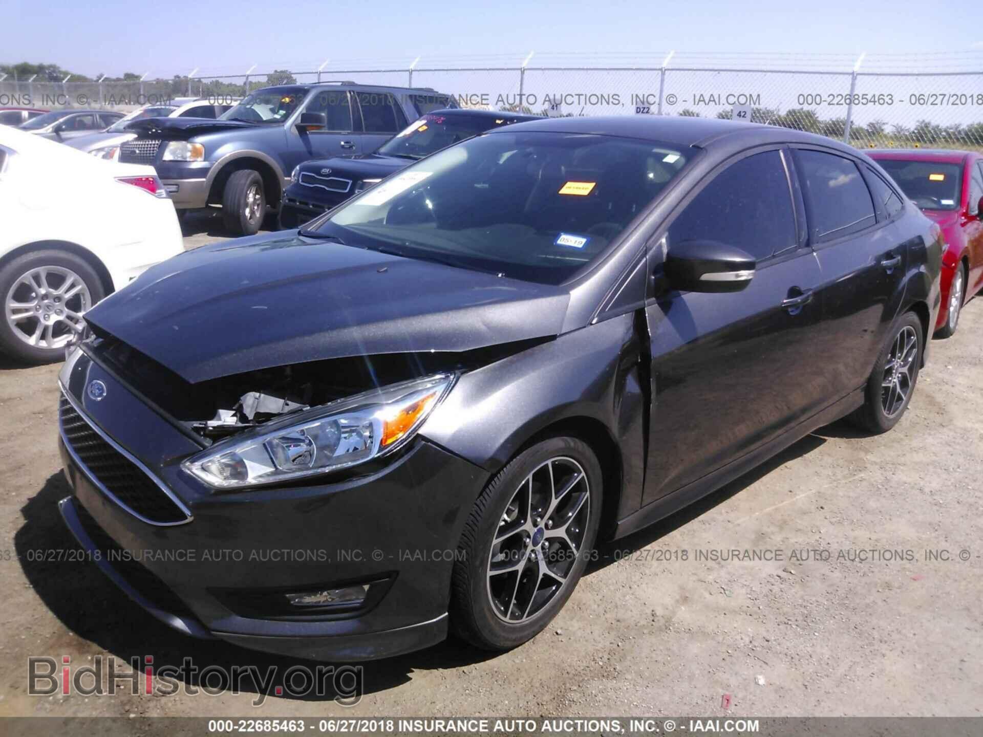 2016 Ford Focus - VIN: 1FADP3F20GL252563 - Фото 2
