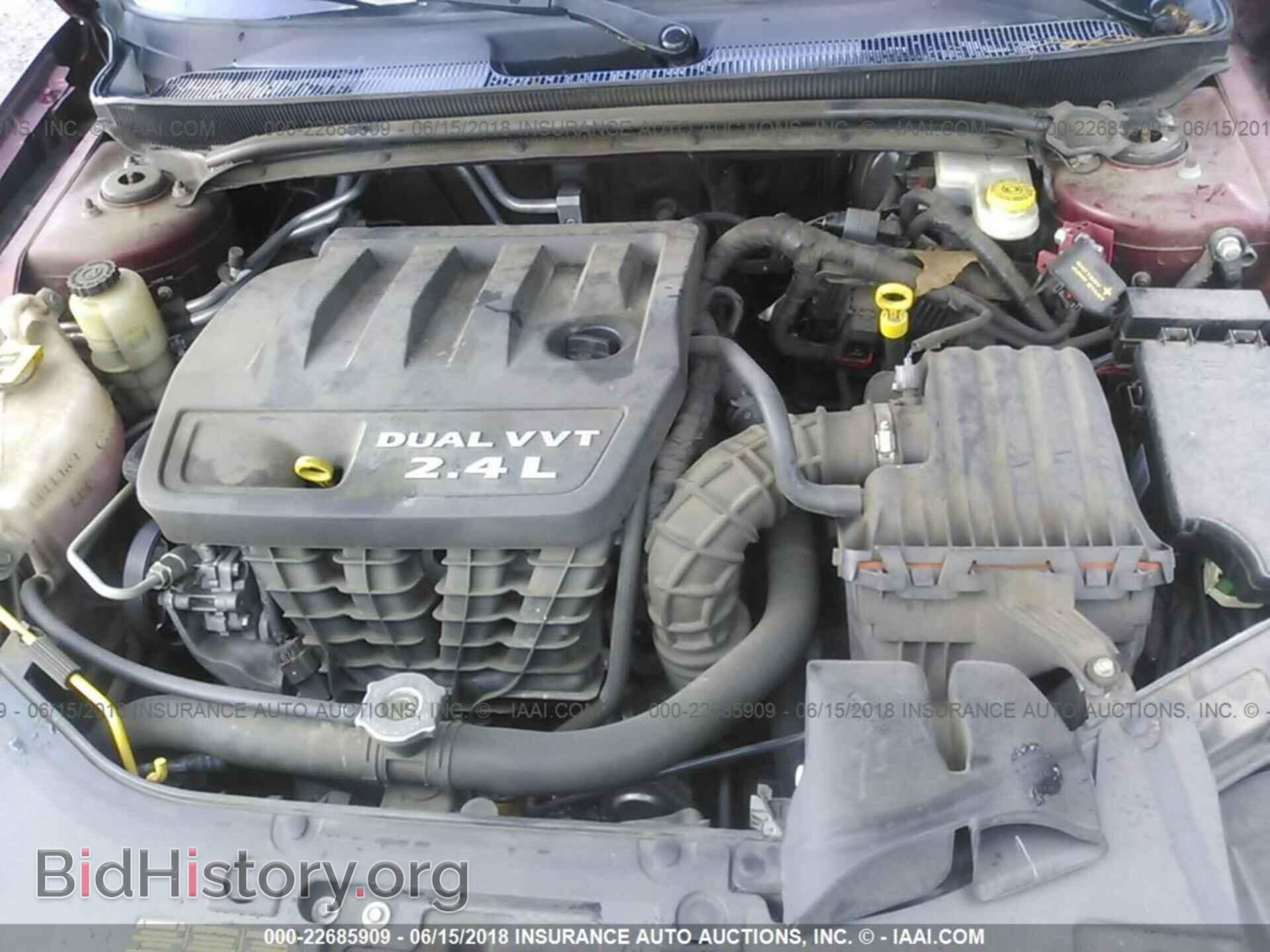 2013 Chrysler 200 - VIN: 1C3CCBBB9DN557873 - Photo 10