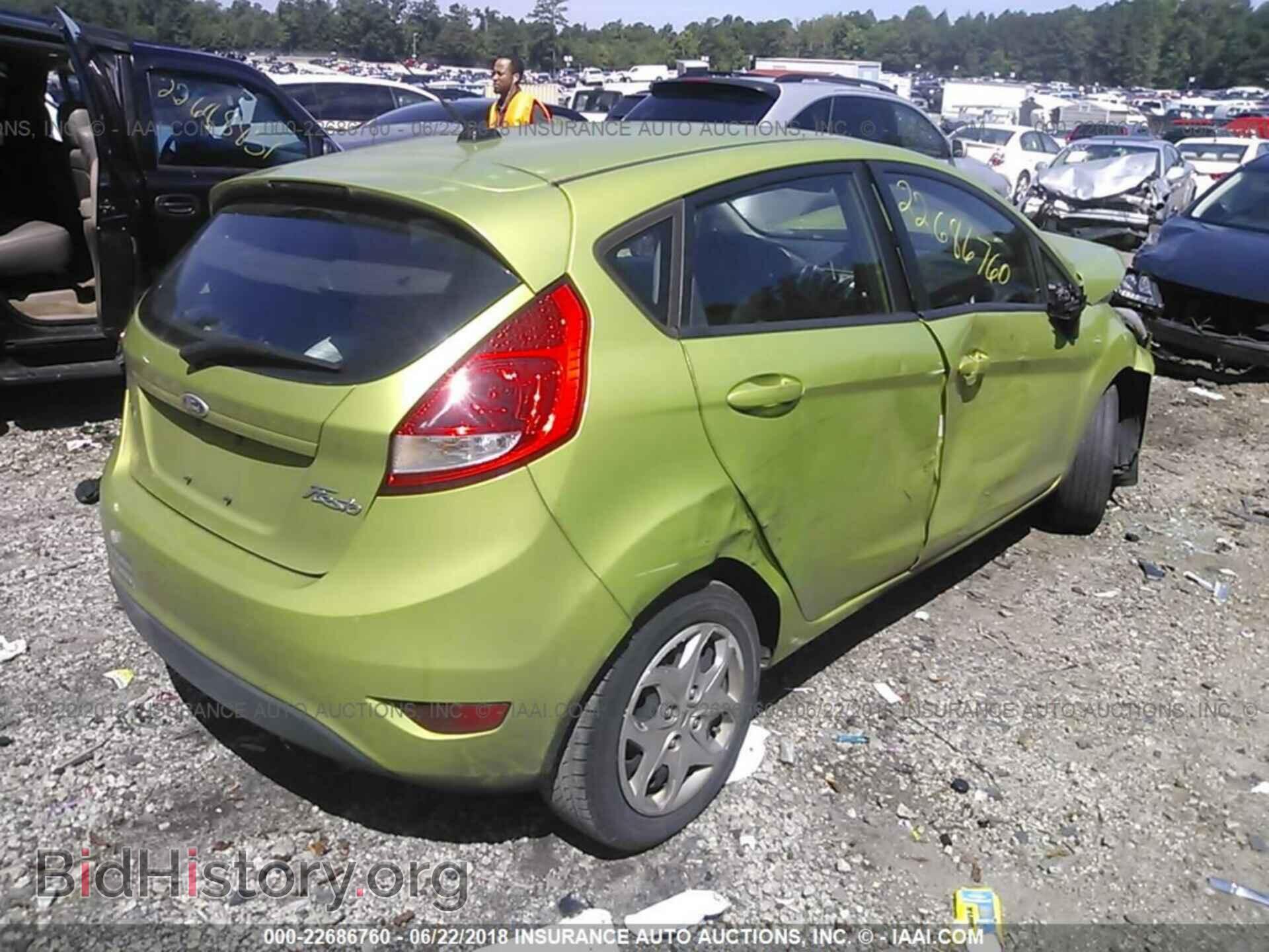 2011 Ford Fiesta - VIN: 3FADP4EJ3BM156206 - Фото 4
