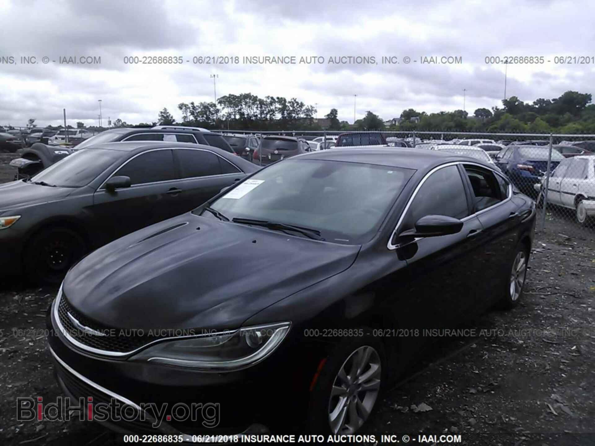 2016 Chrysler 200 - VIN: 1C3CCCAB8GN155158 - Фото 2