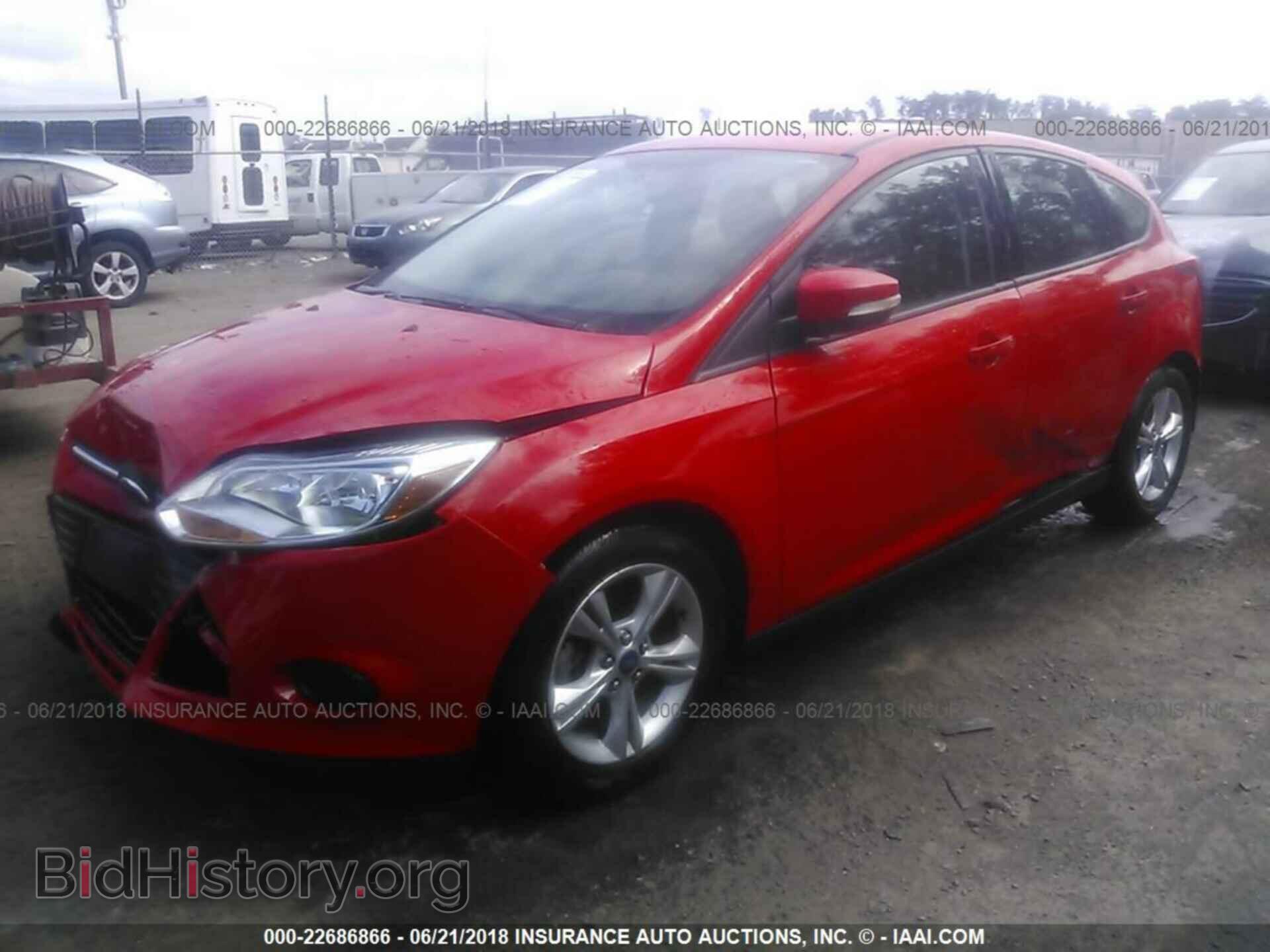 2014 Ford Focus - VIN: 1FADP3K28EL369214 - Photo 2
