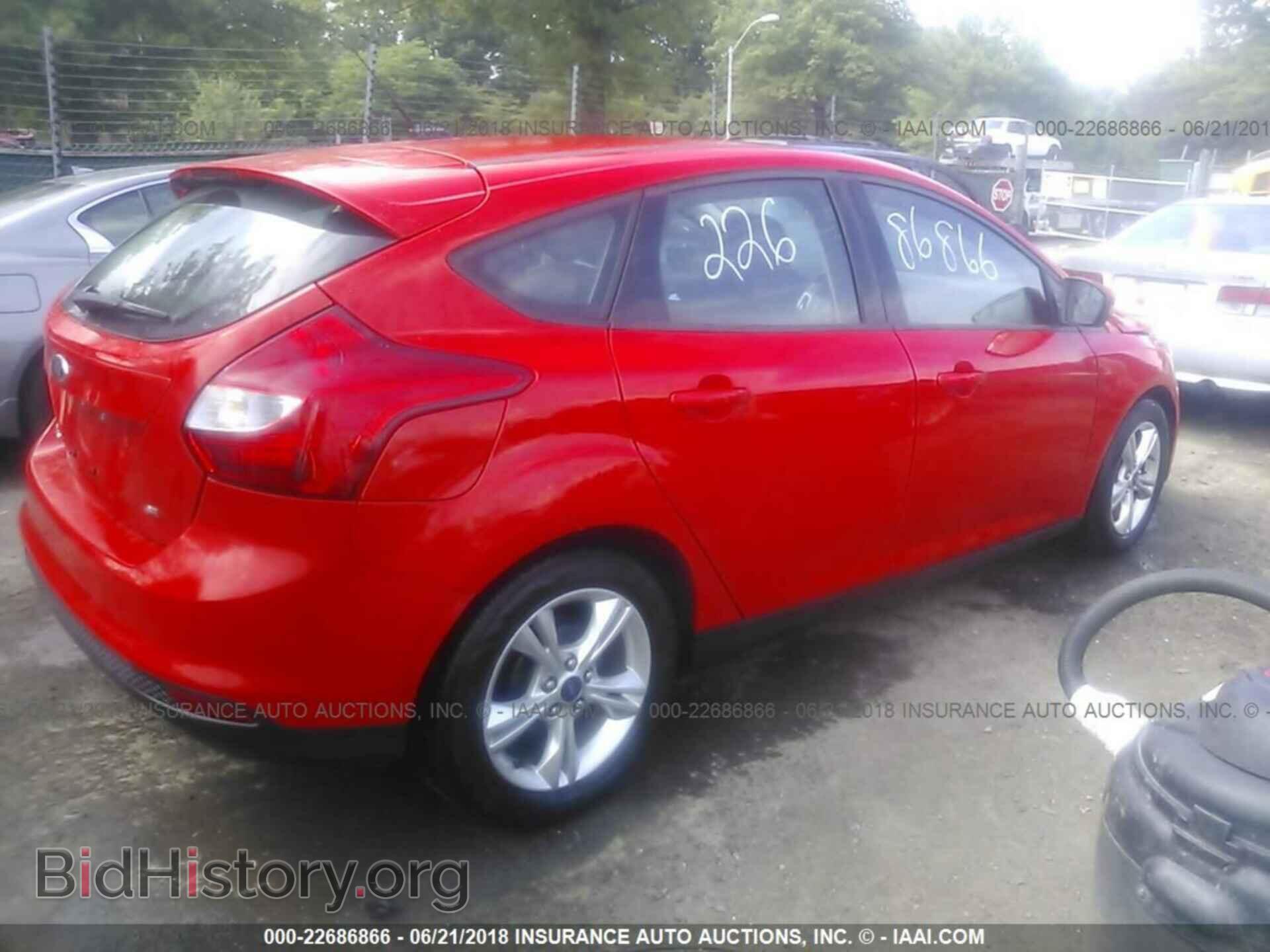2014 Ford Focus - VIN: 1FADP3K28EL369214 - Photo 4
