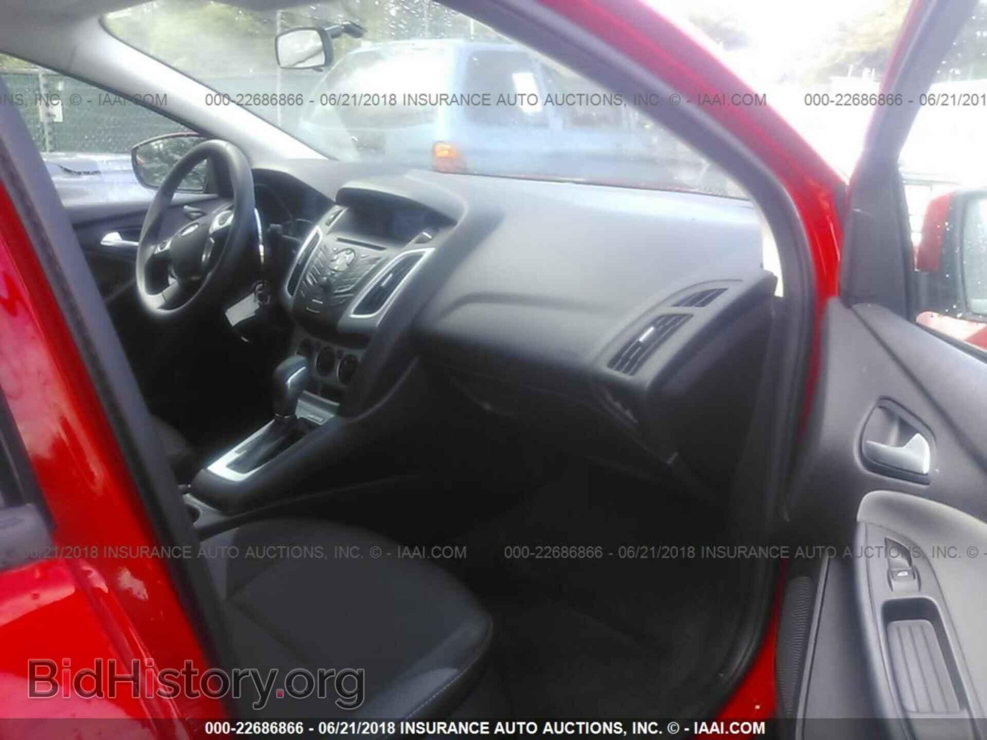 2014 Ford Focus - VIN: 1FADP3K28EL369214 - Photo 5