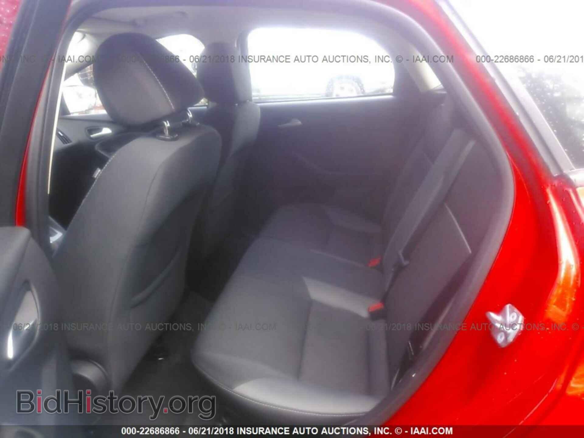 2014 Ford Focus - VIN: 1FADP3K28EL369214 - Photo 8