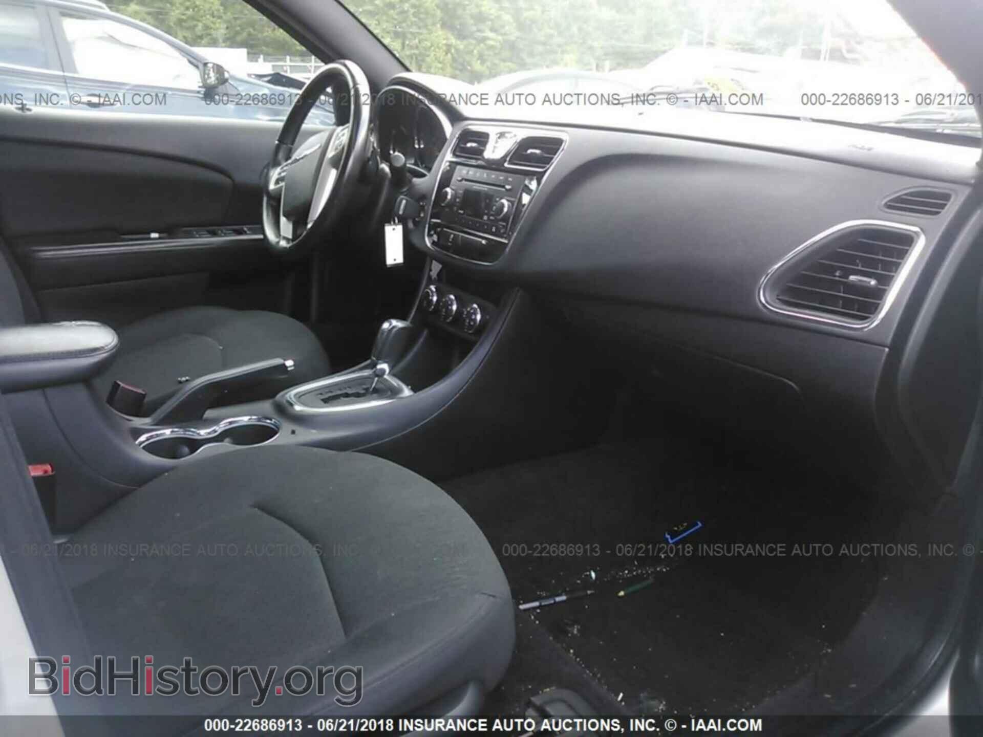 2012 Chrysler 200 - VIN: 1C3CCBBB1CN101882 - Фото 5