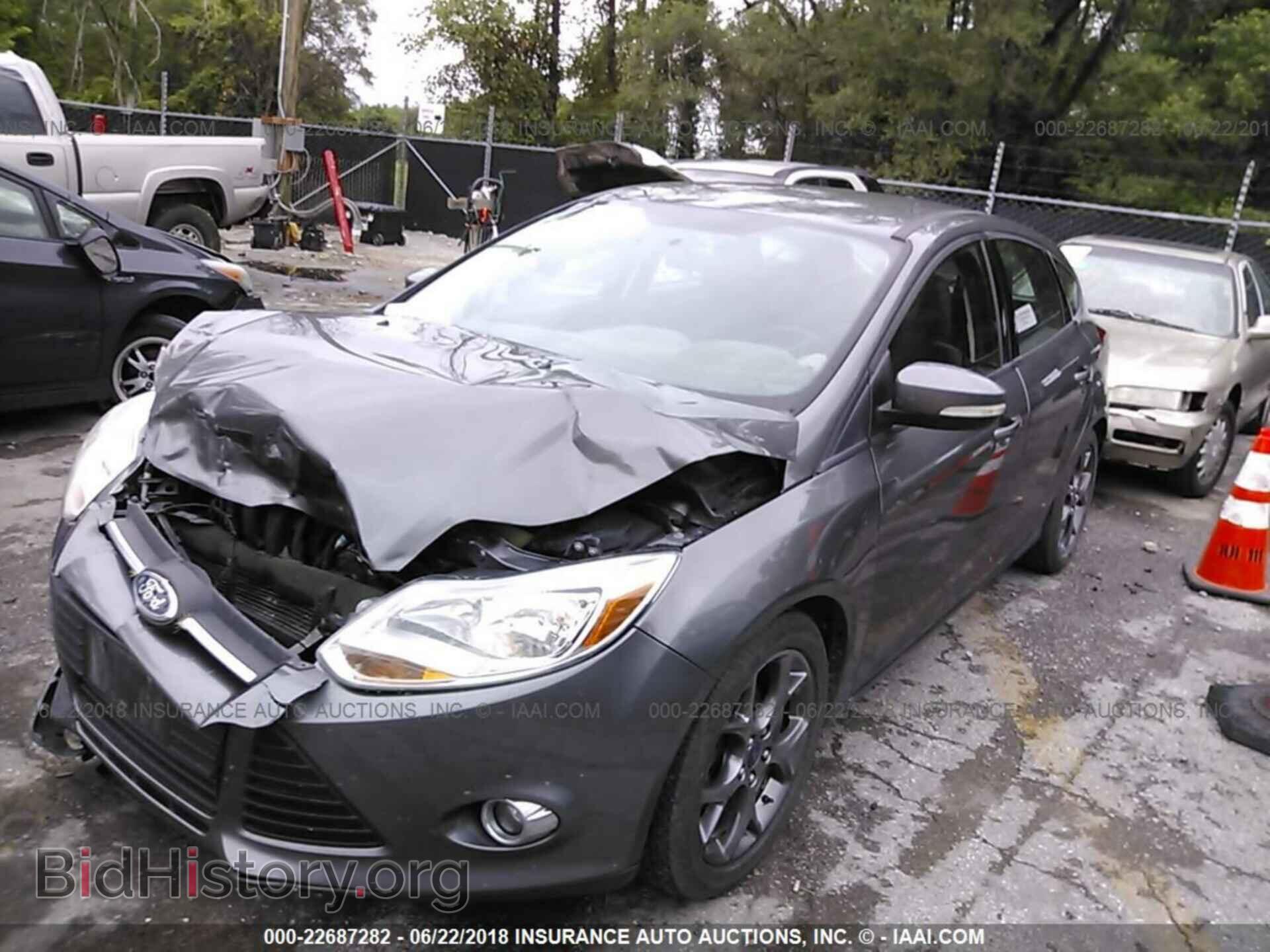 2013 Ford Focus - VIN: 1FADP3K26DL267991 - Photo 2