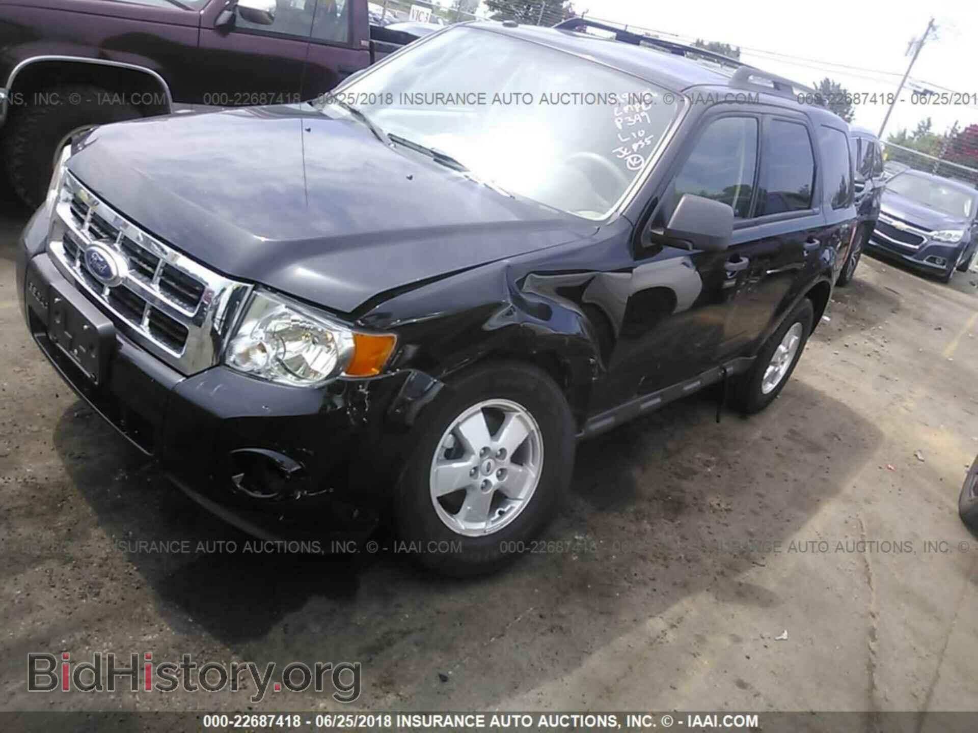 2012 Ford Escape - VIN: 1FMCU0DG3CKA87762 - Фото 2