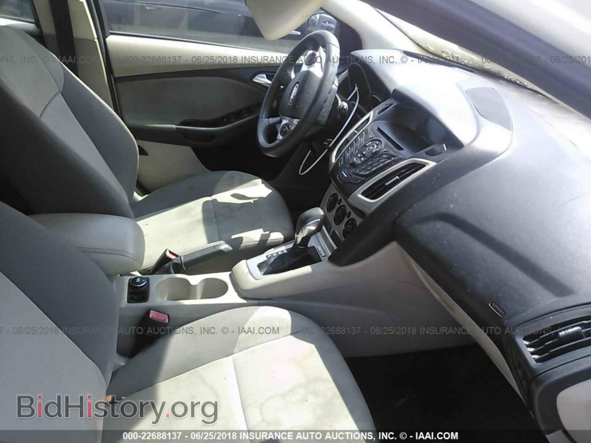 2012 Ford Focus - VIN: 1FAHP3K26CL193715 - Photo 5