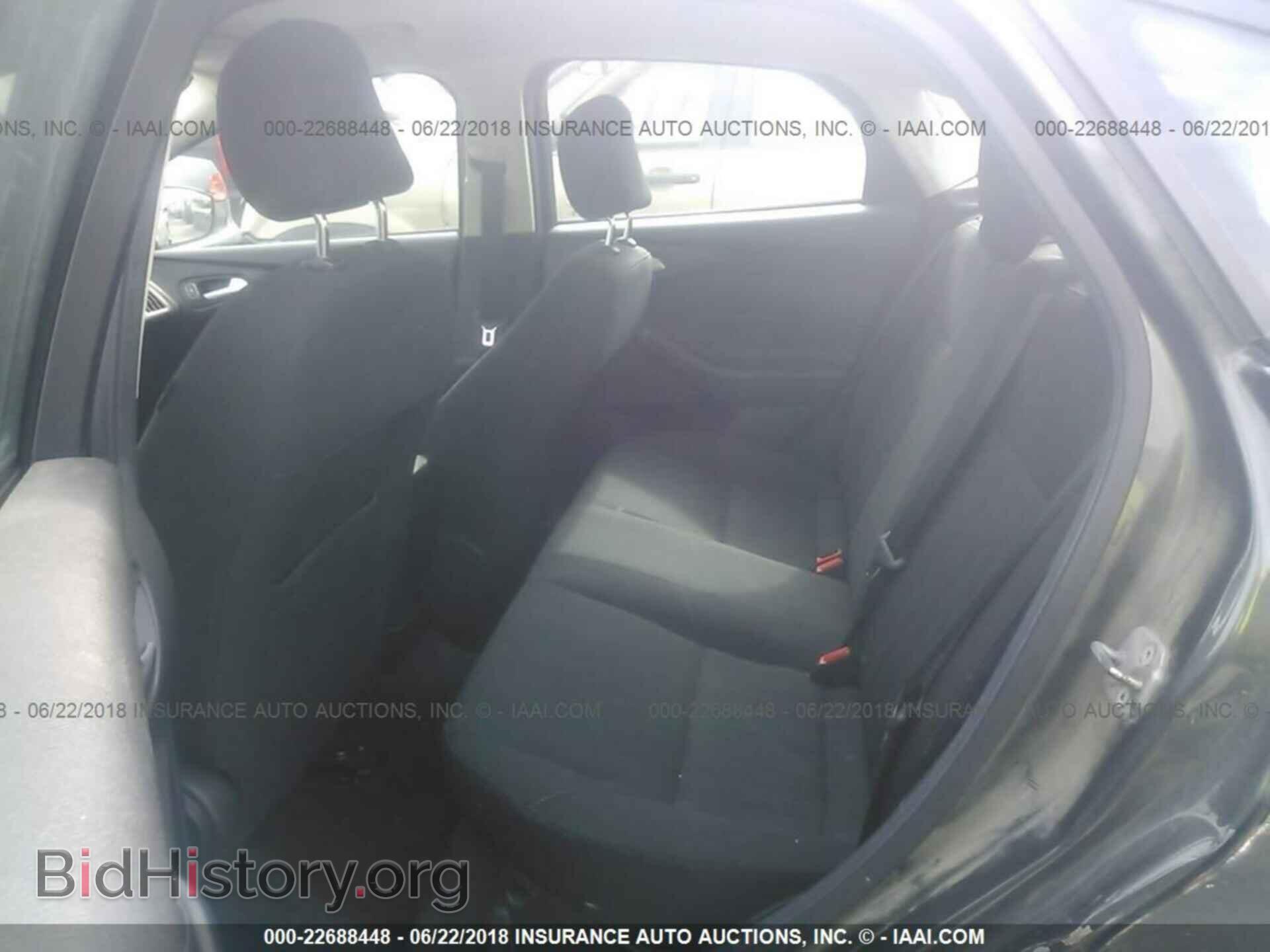 2016 Ford Focus - VIN: 1FADP3F28GL217513 - Photo 8