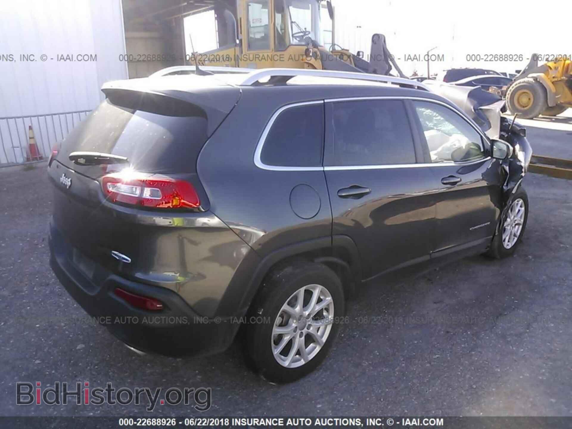 2017 Jeep Cherokee - VIN: 1C4PJLCS8HW619304 - Фото 4