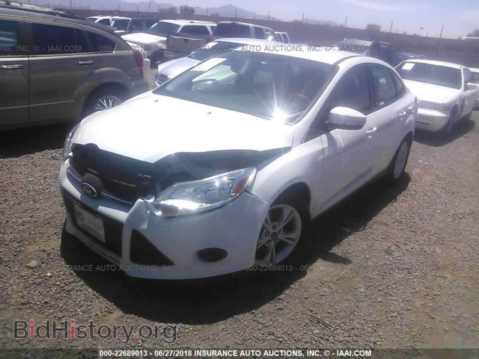 2014 Ford Focus - VIN: 1FADP3F24EL456683 - Фото 2