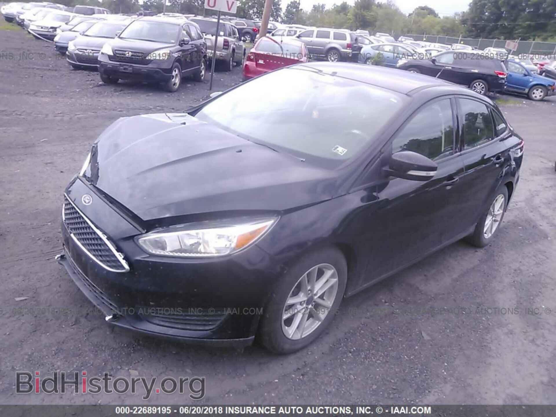 2017 Ford Focus - VIN: 1FADP3F24HL316766 - Photo 2
